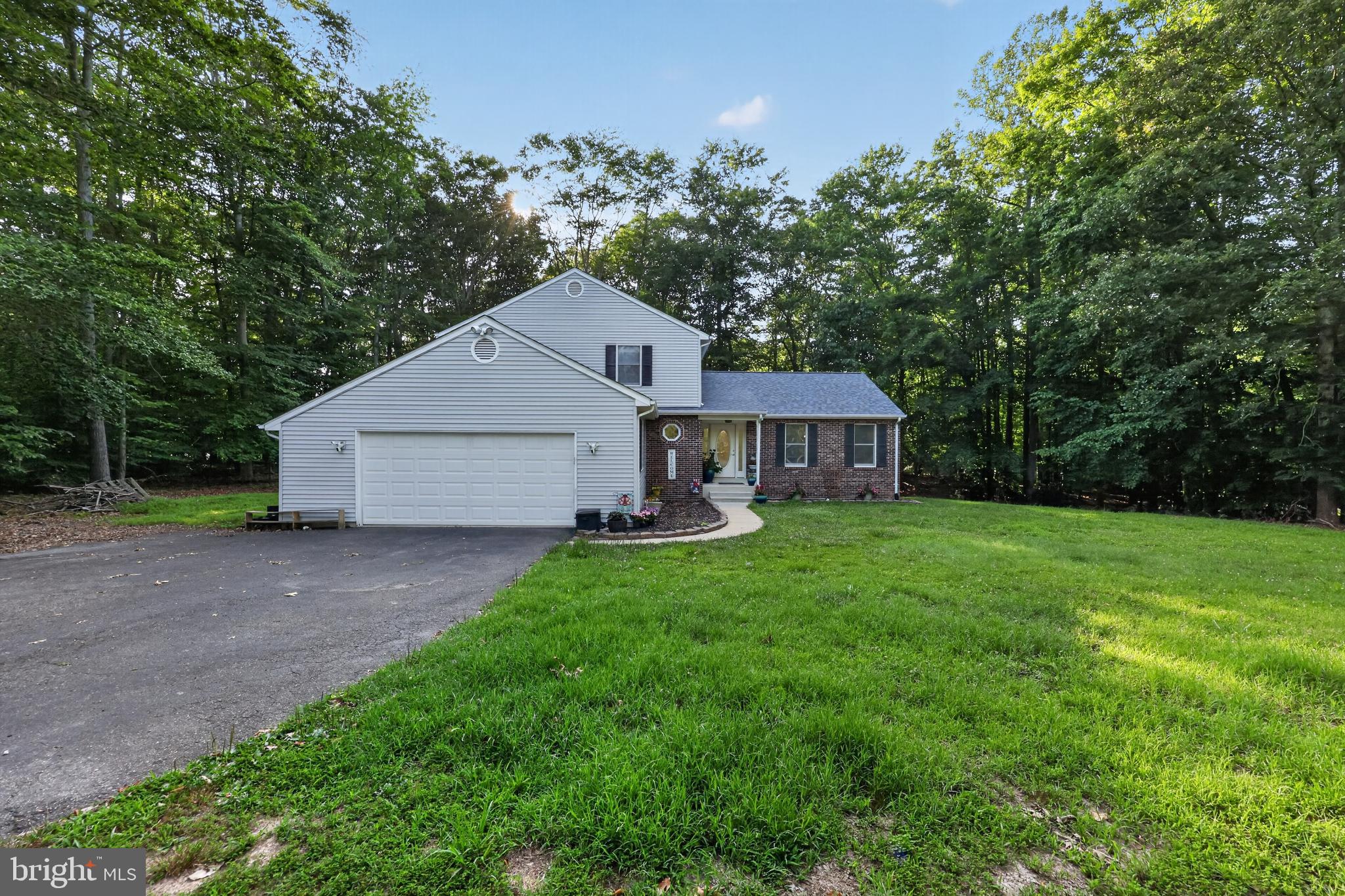 CHAPEL POINT WOODS - Residential