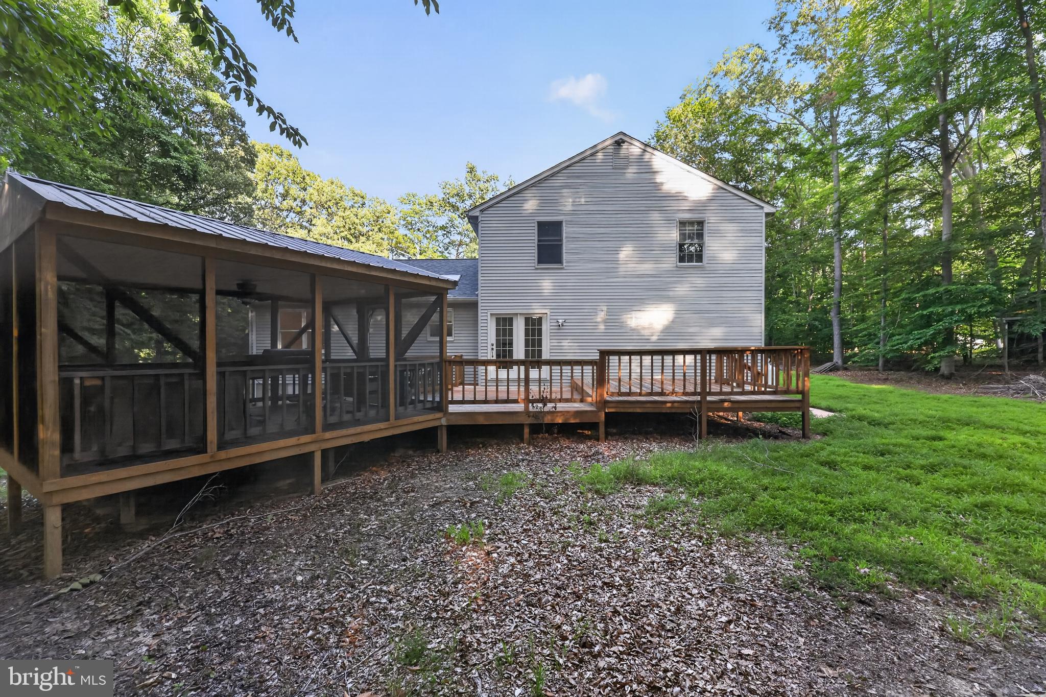 CHAPEL POINT WOODS - Residential