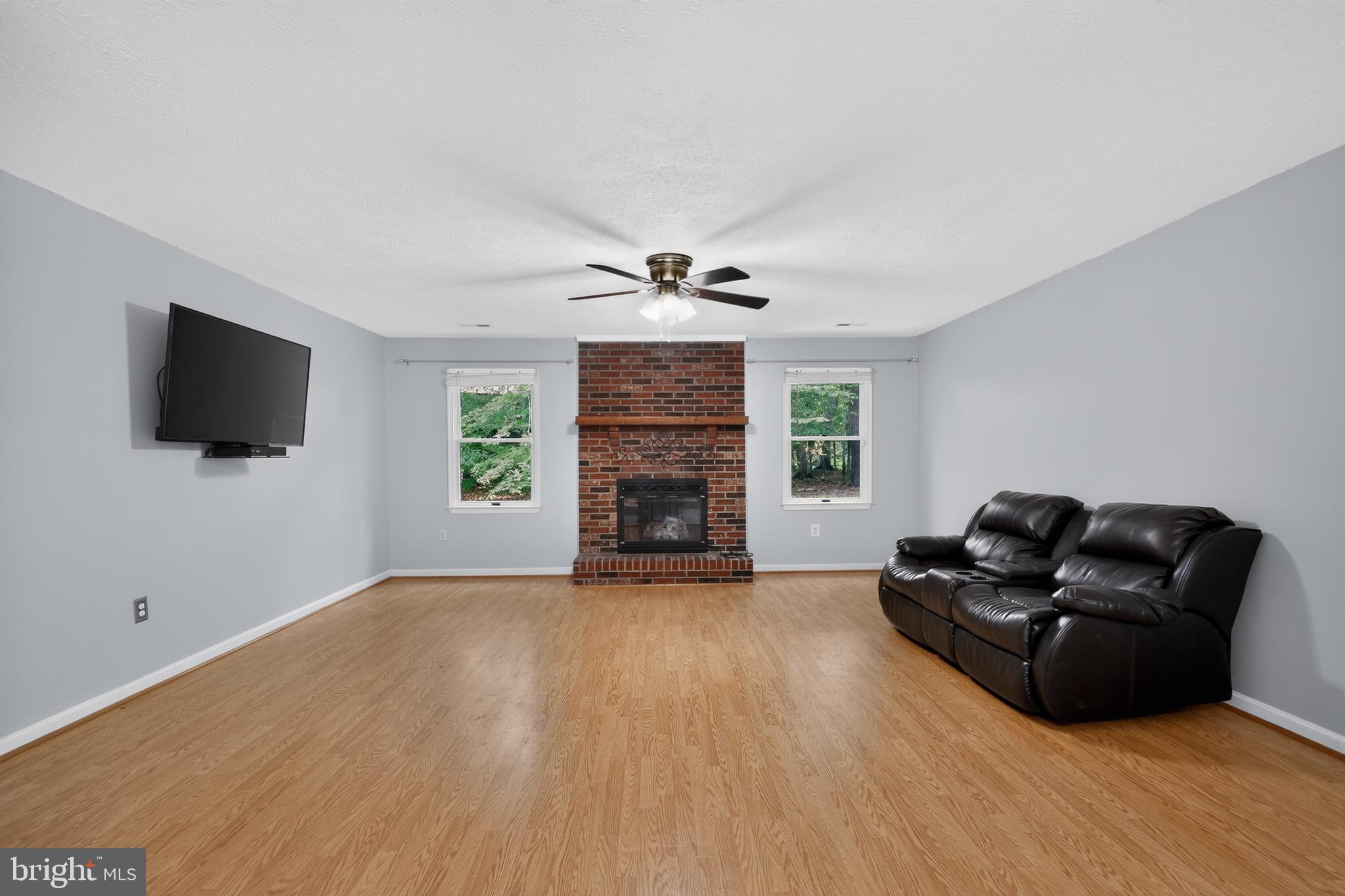 CHAPEL POINT WOODS - Residential