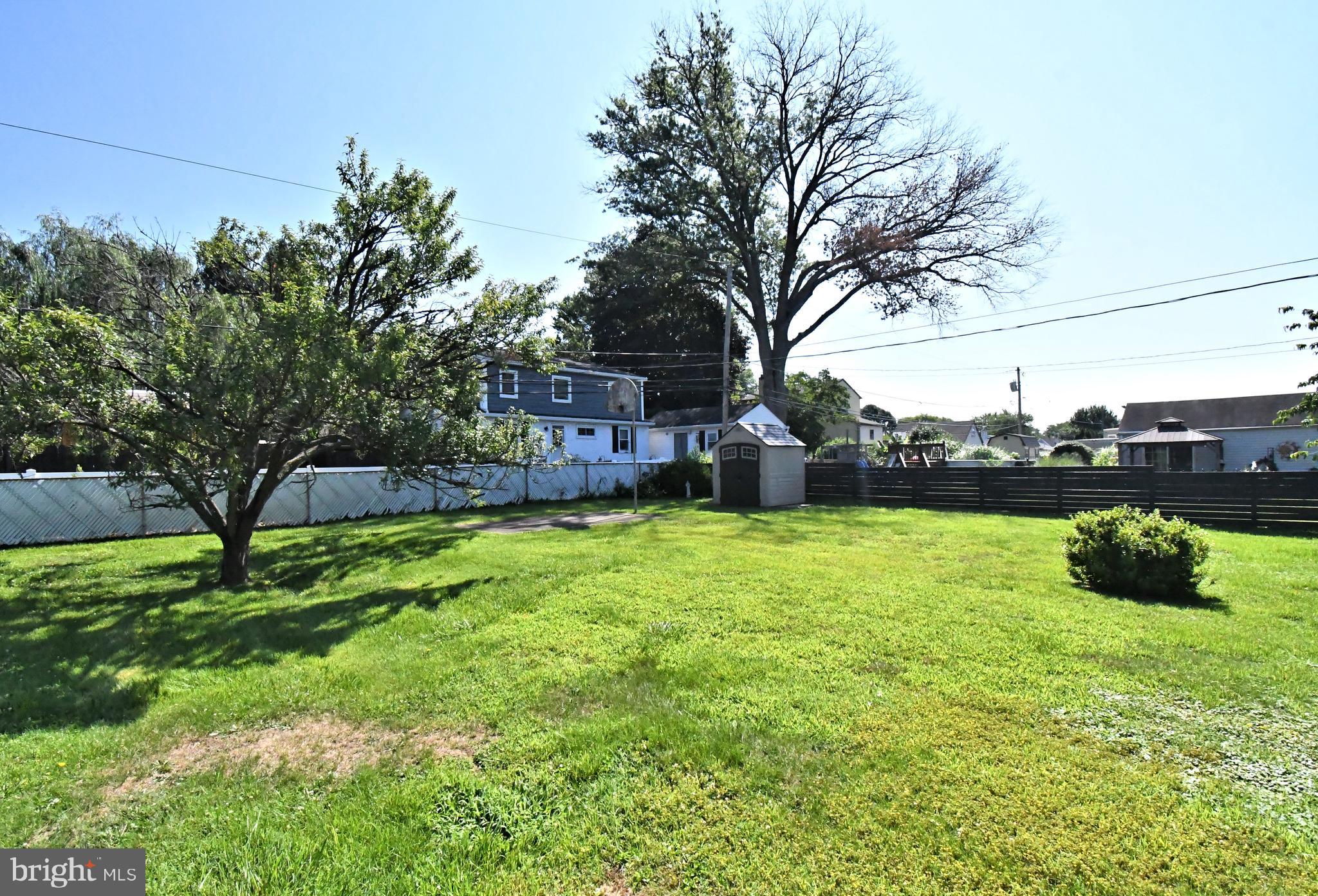 FEASTERVILLE HGTS - Residential