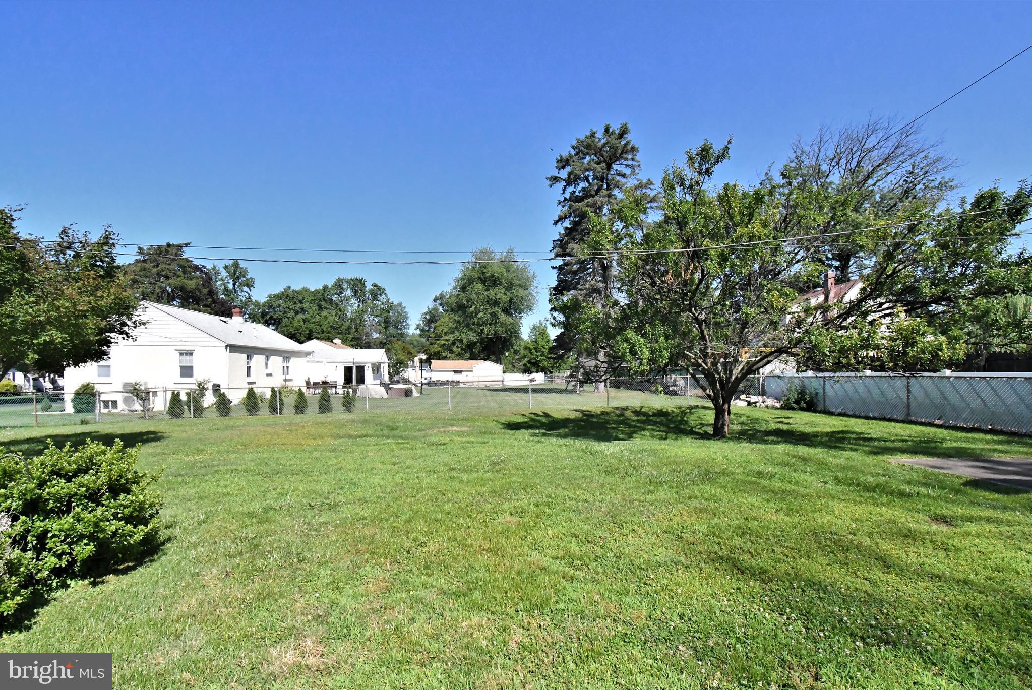 FEASTERVILLE HGTS - Residential