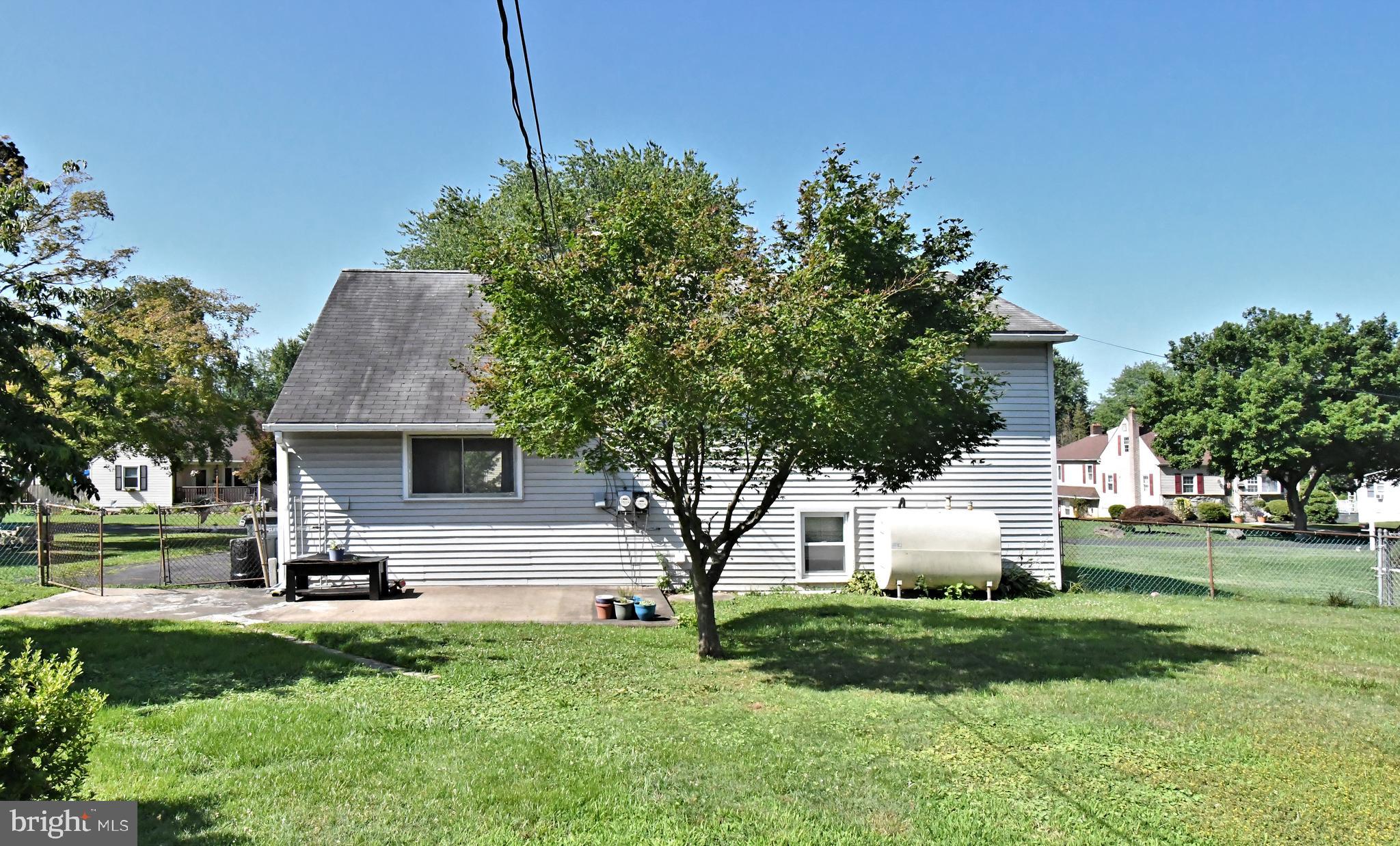 FEASTERVILLE HGTS - Residential