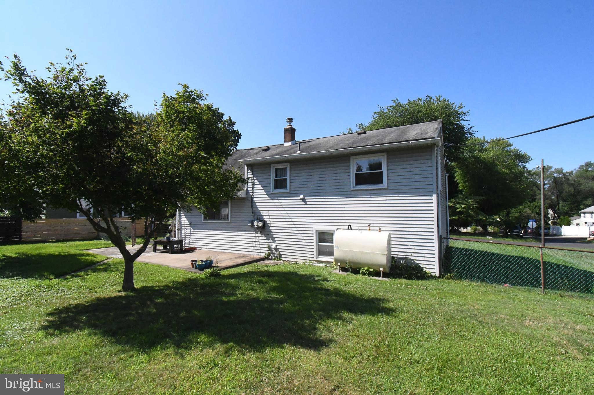 FEASTERVILLE HGTS - Residential