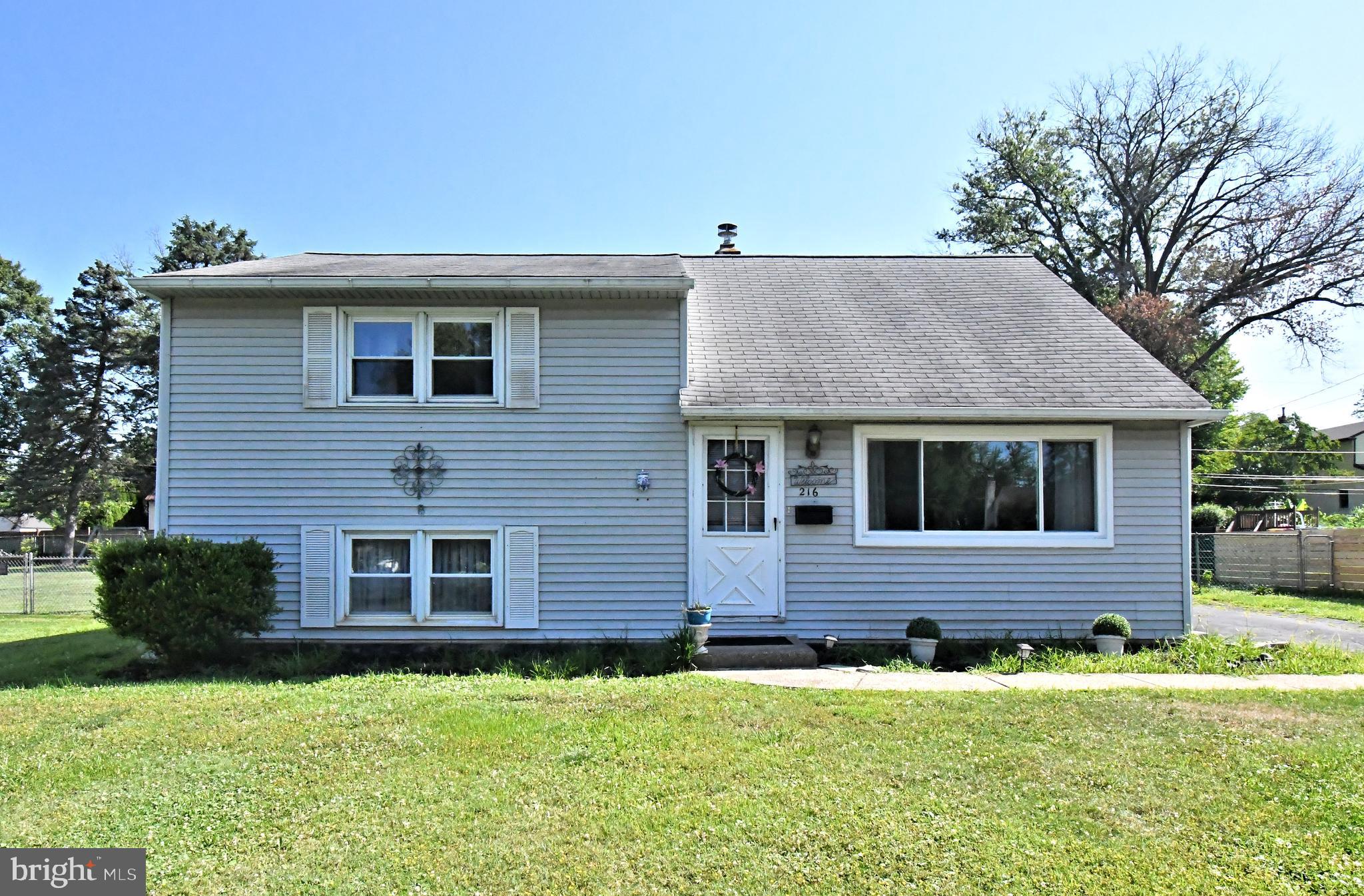 FEASTERVILLE HGTS - Residential