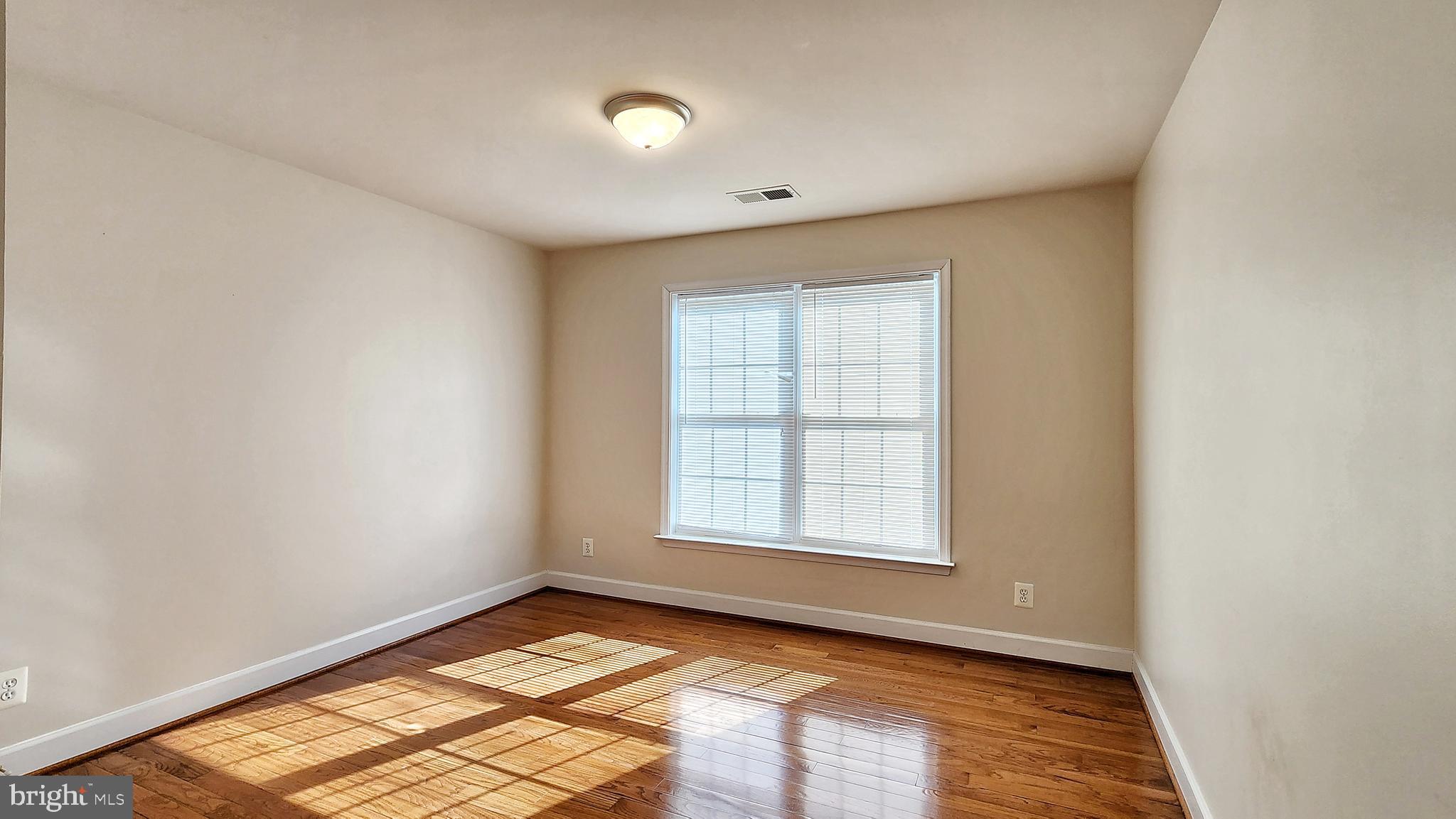 LAUREL RIDGE CROSSING - Residential Lease