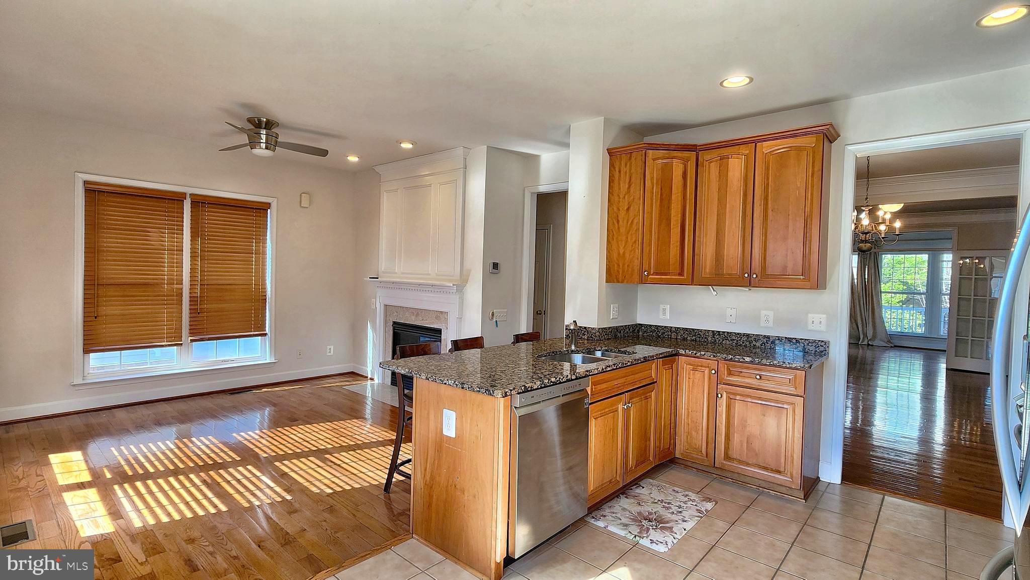 LAUREL RIDGE CROSSING - Residential Lease