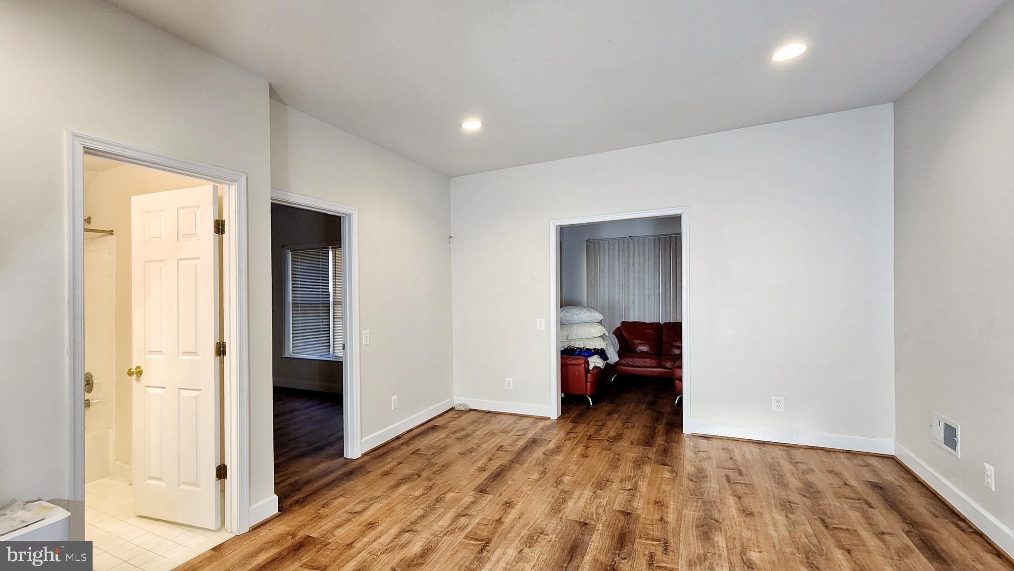 LAUREL RIDGE CROSSING - Residential Lease