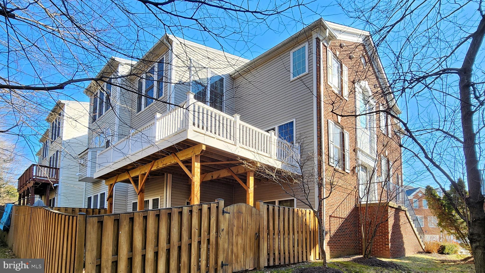 LAUREL RIDGE CROSSING - Residential Lease