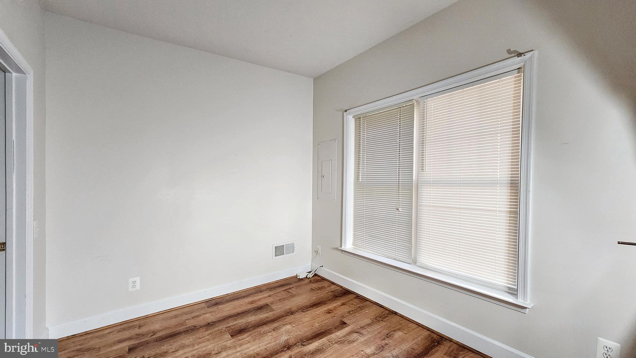 LAUREL RIDGE CROSSING - Residential Lease