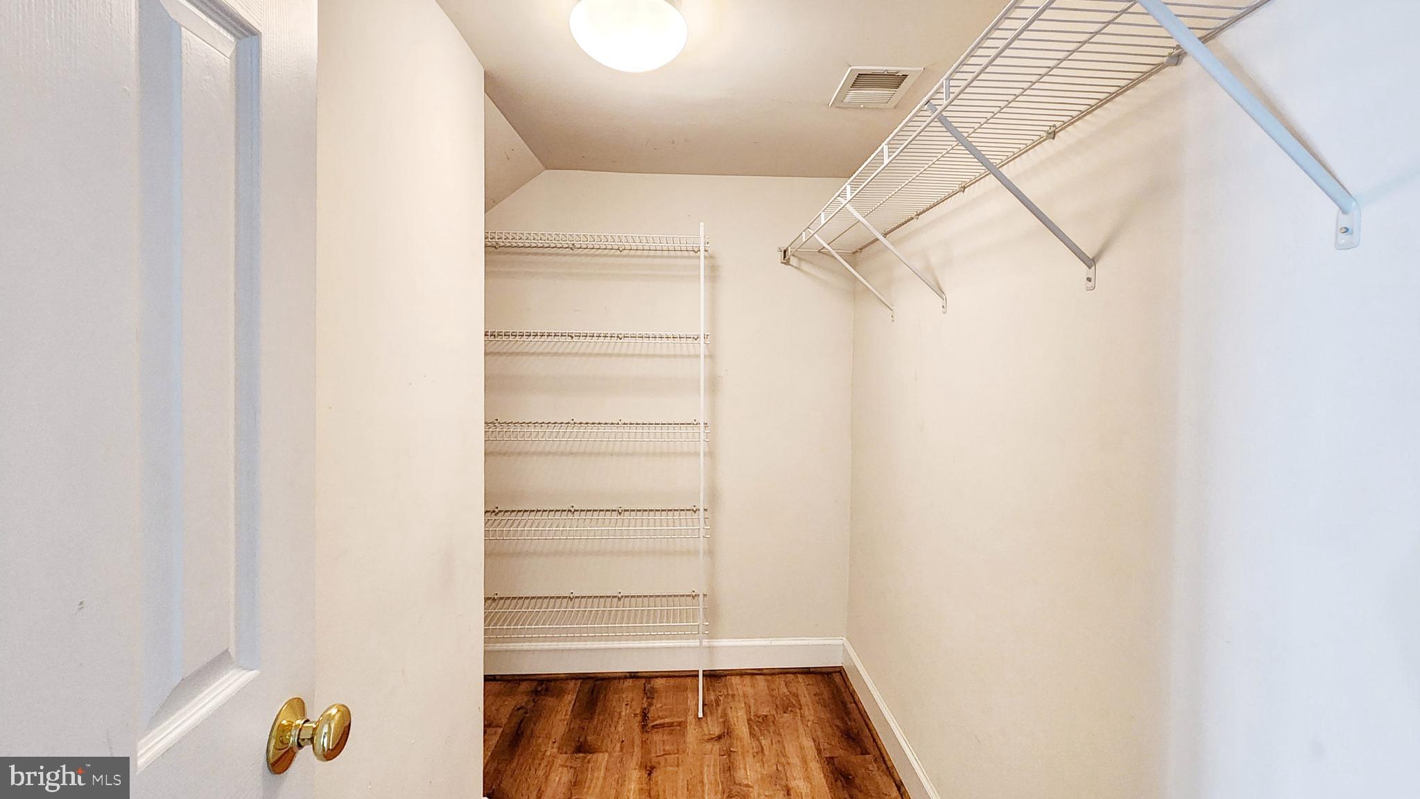 LAUREL RIDGE CROSSING - Residential Lease