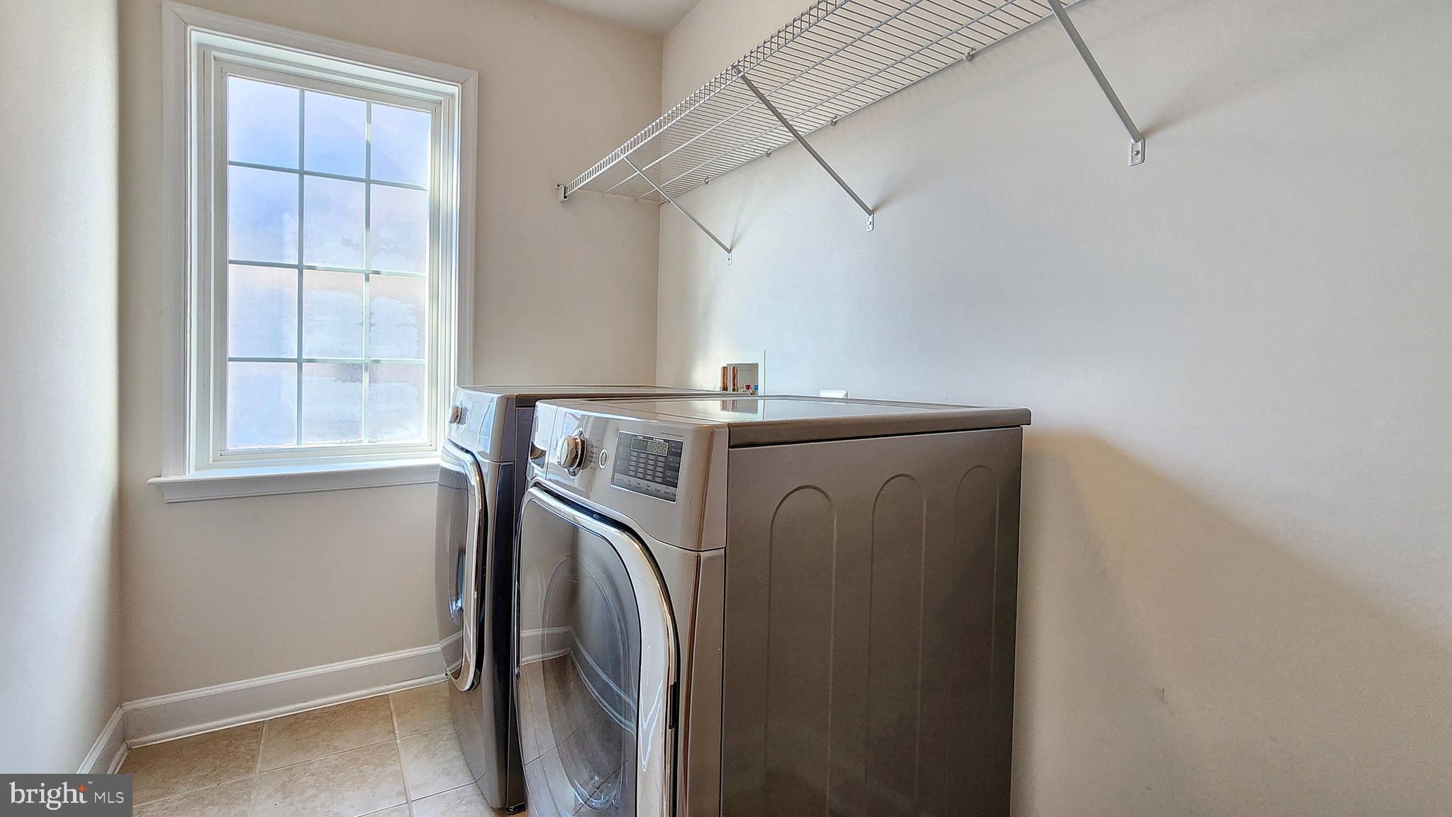 LAUREL RIDGE CROSSING - Residential Lease