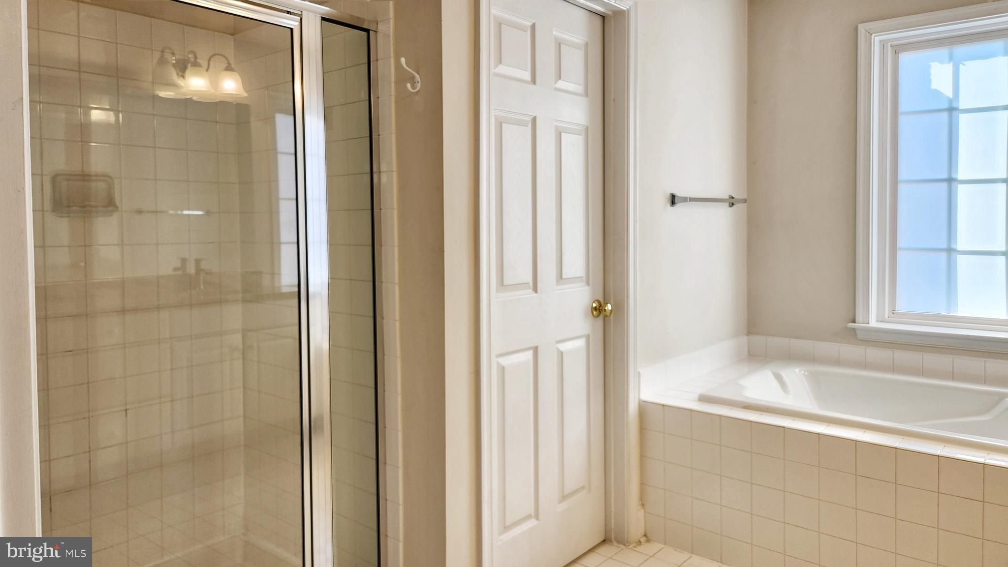 LAUREL RIDGE CROSSING - Residential Lease