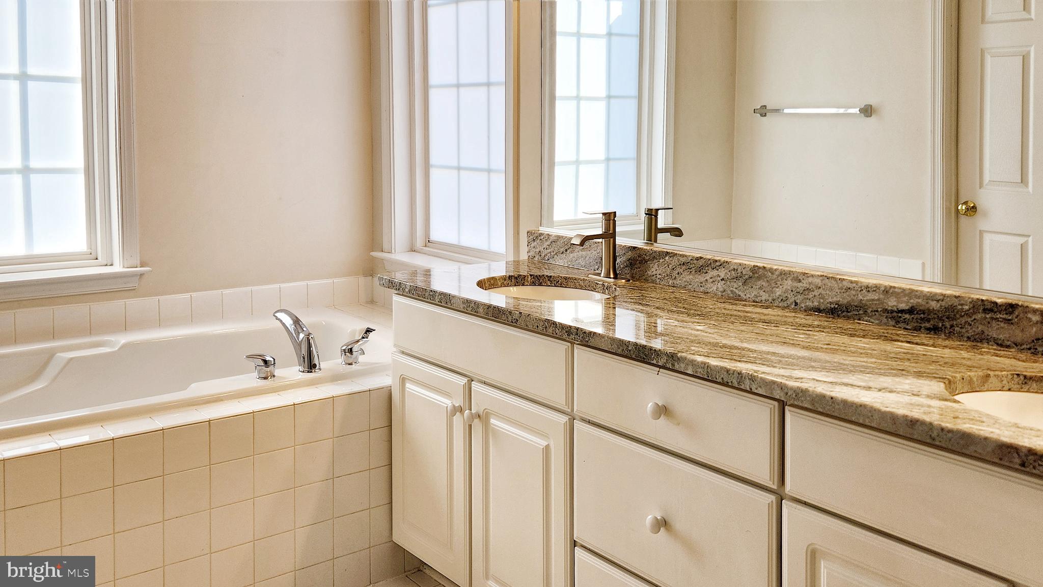 LAUREL RIDGE CROSSING - Residential Lease