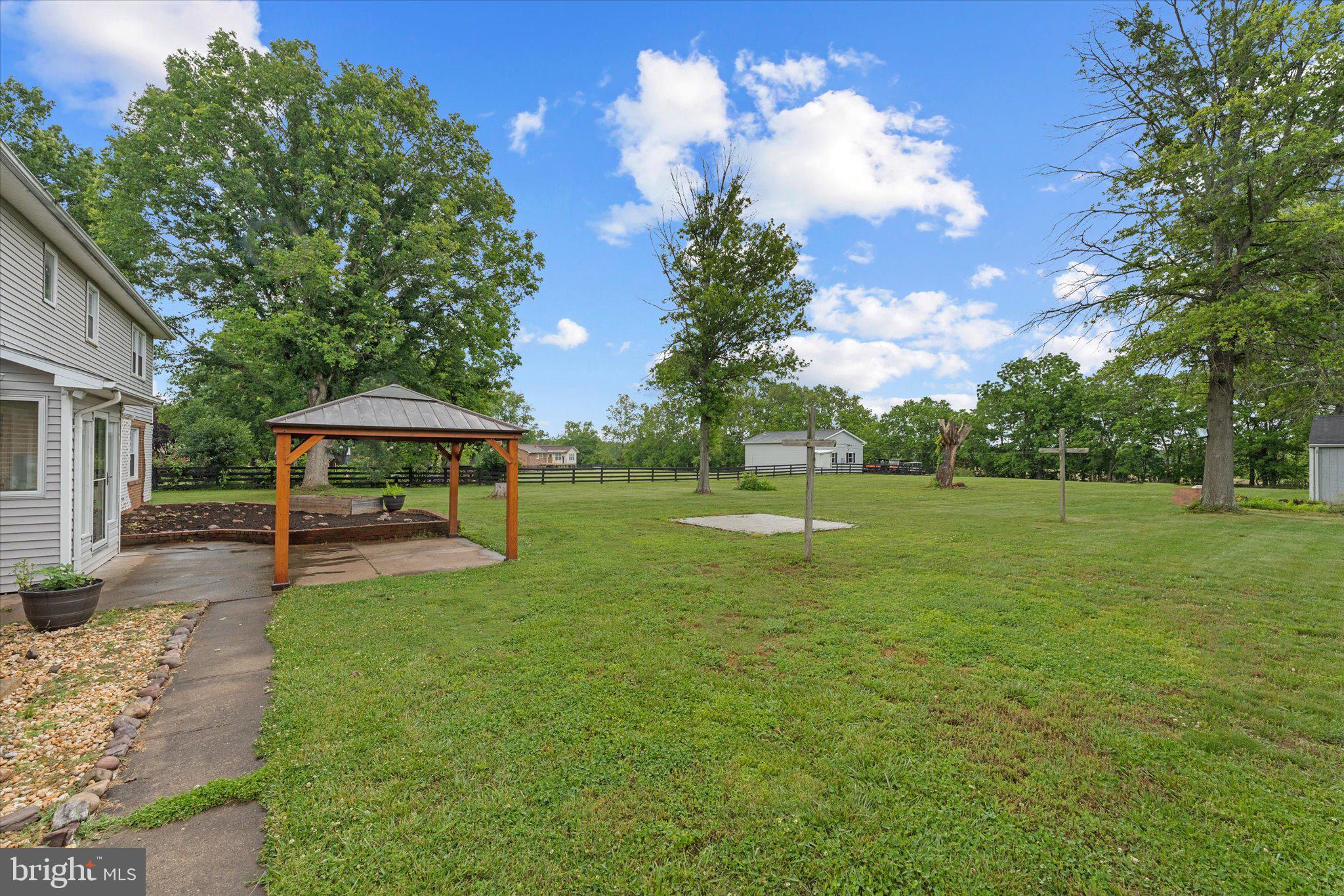HICKORY GROVE - Residential