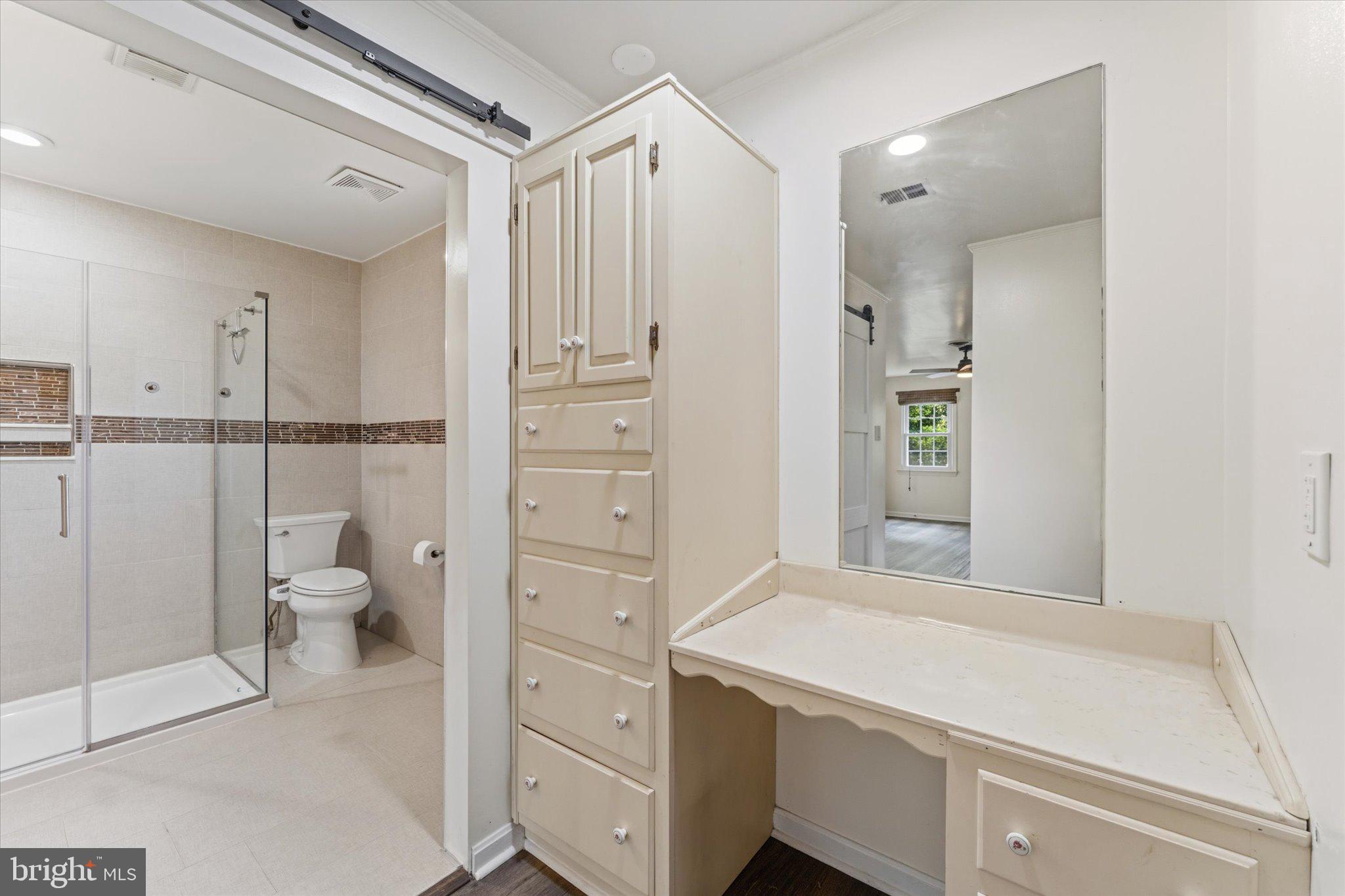 HICKORY GROVE - Residential