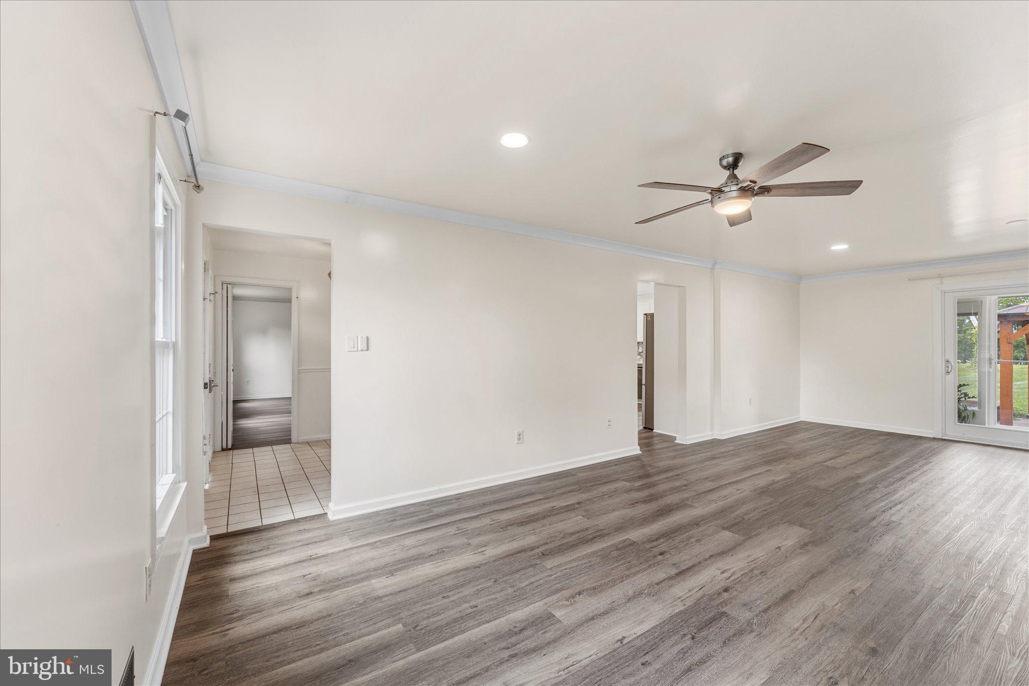 HICKORY GROVE - Residential
