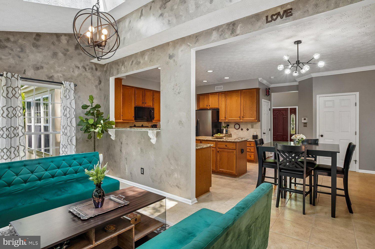 RIDGE FOREST - Residential