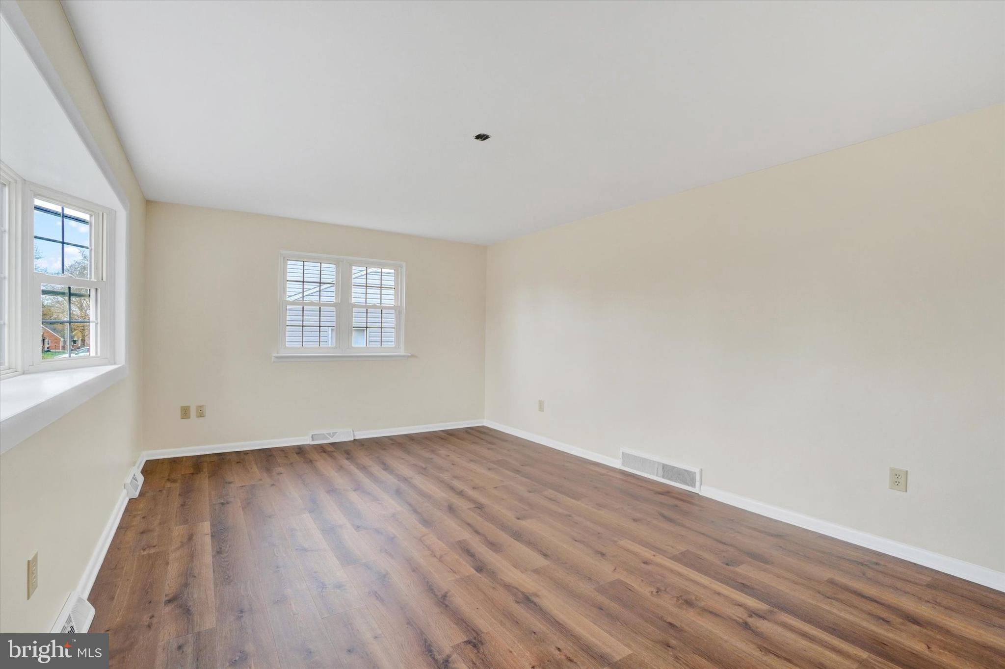 NORTH HILLS - Residential