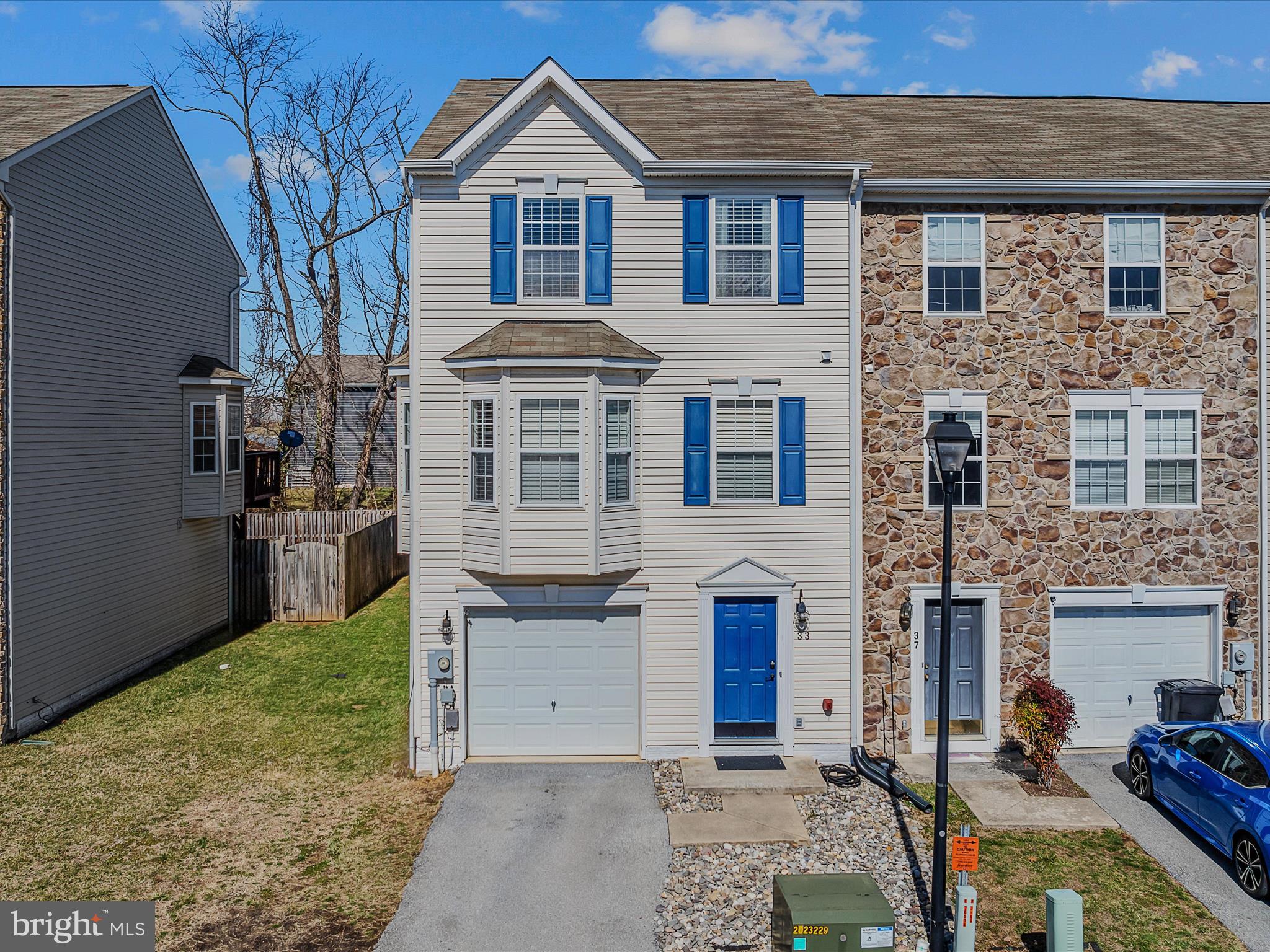 Welcome to this stunning end-unit townhouse in a sought-after subdivision! This spacious home offers 3 finished levels of living space, perfect for growing families or those who need extra room to spread out. Main Level with Large and inviting living room, Full kitchen with stainless steel appliances and center island, Eat-in dining area and a Bonus family room with a cozy gas fireplace (owner never used), ideal for relaxation and gatherings. The Lower Level has a Possible 4th bedroom/office, Convenient half bath, laundry area, Rec room for entertainment or additional living space.  Upper Level with an Expansive primary bedroom featuring a walk-in closet, and En-suite primary bathroom with a soaking tub and separate shower.  The upper lever also has 2 additional generously sized bedrooms and a Full guest bathroom. The Exterior Features a Large deck perfect for outdoor entertaining with a Fenced backyard for privacy and play. With its thoughtful layout, modern amenities, and fantastic location, this townhouse has everything you need for comfortable living. Don’t miss out on the opportunity to make it yours!