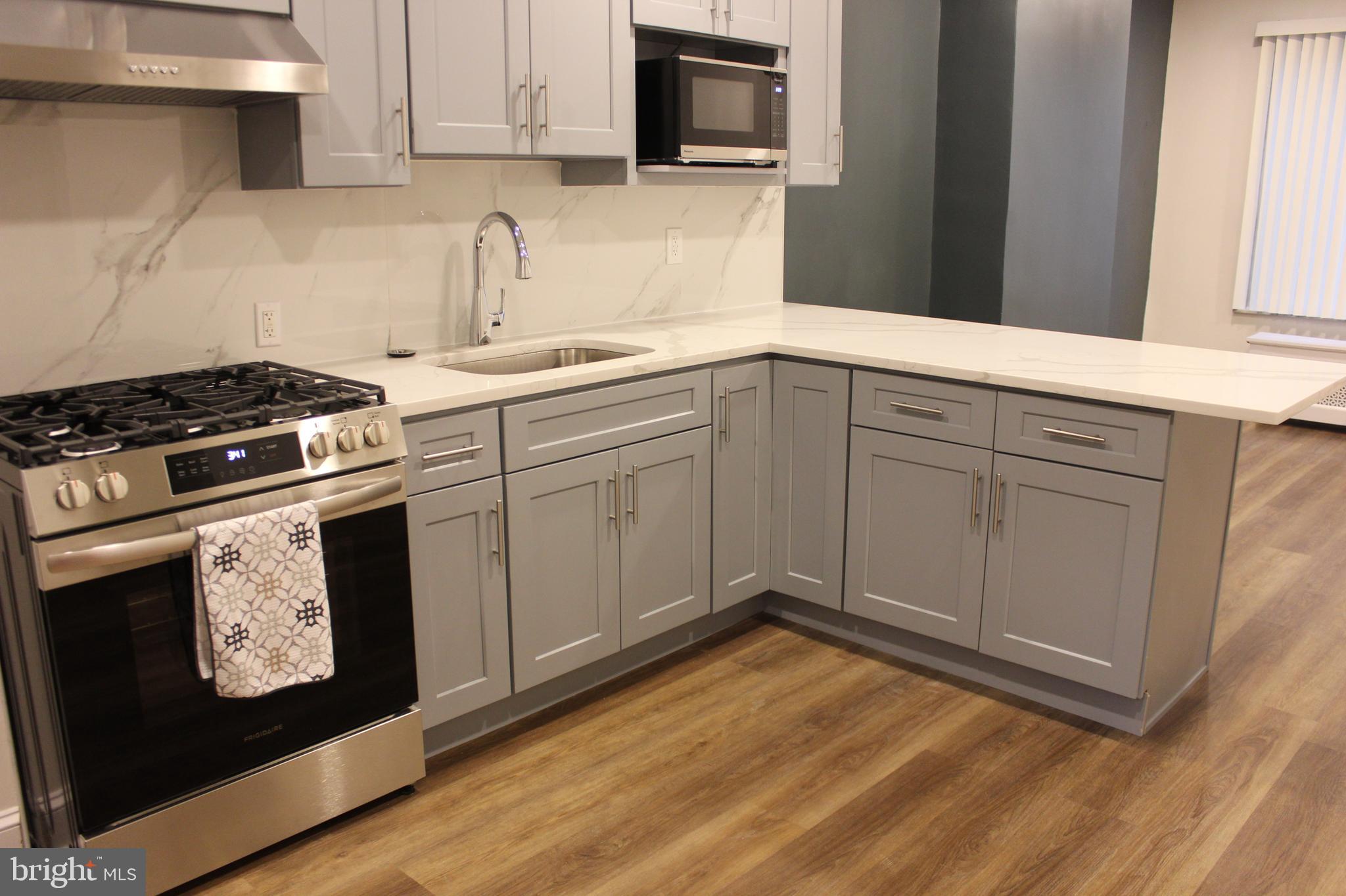 LOWER MOYAMENSING - Residential Lease