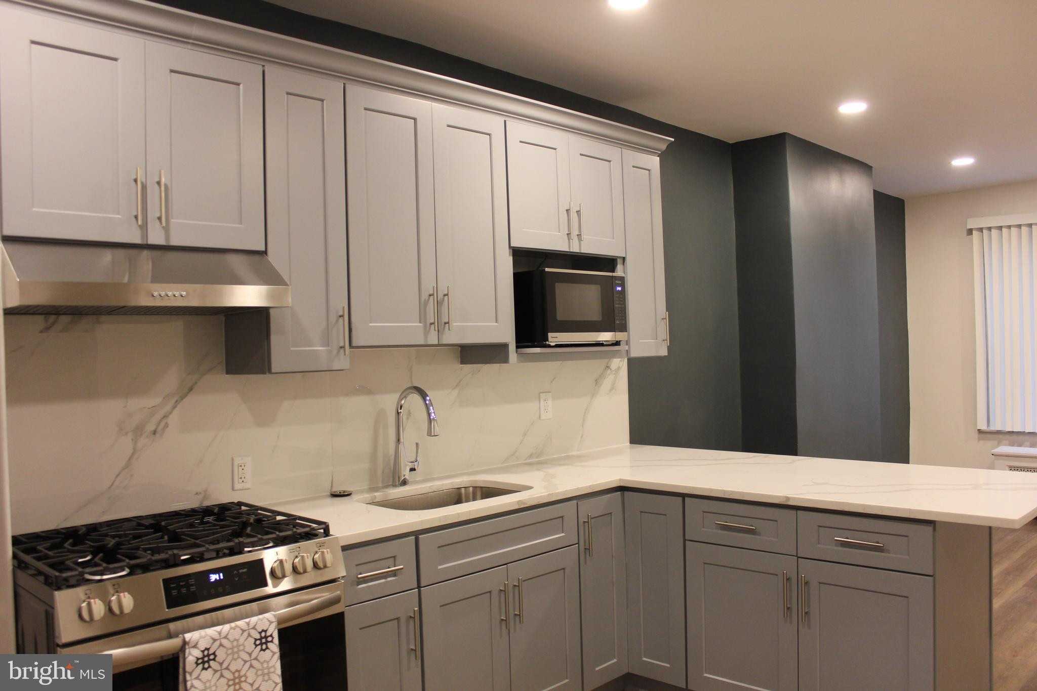 LOWER MOYAMENSING - Residential Lease