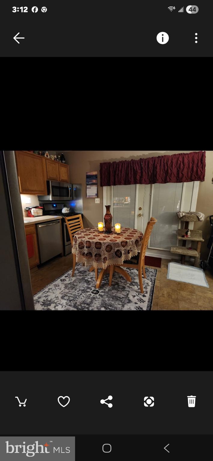 SUSSEX SQUARE CONDO - Residential
