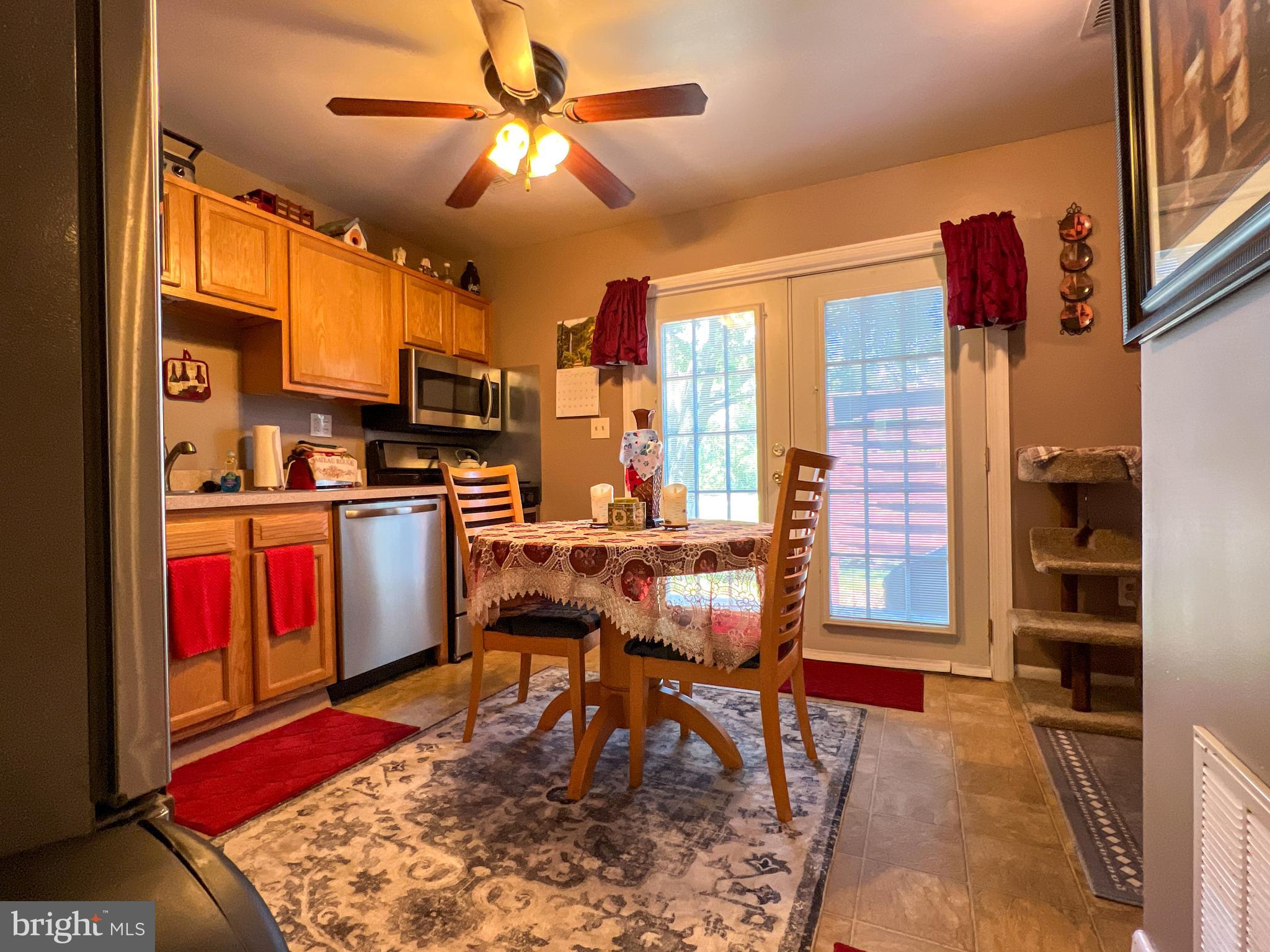 SUSSEX SQUARE CONDO - Residential
