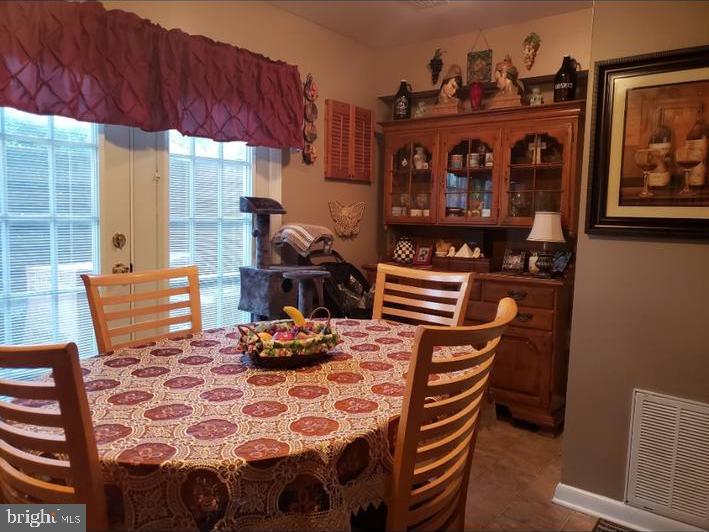 SUSSEX SQUARE CONDO - Residential
