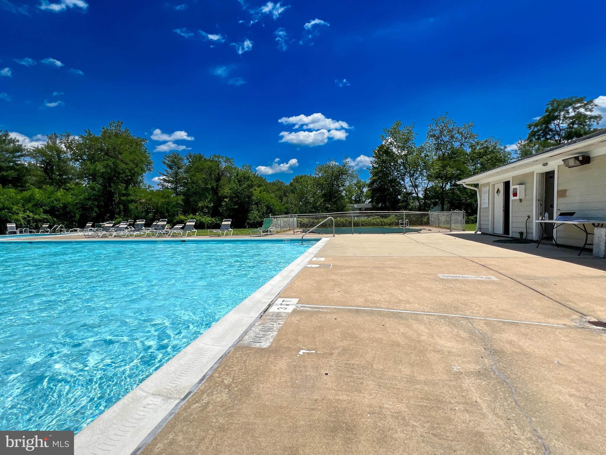 SUSSEX SQUARE CONDO - Residential