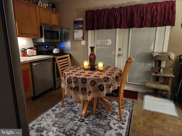 SUSSEX SQUARE CONDO - Residential