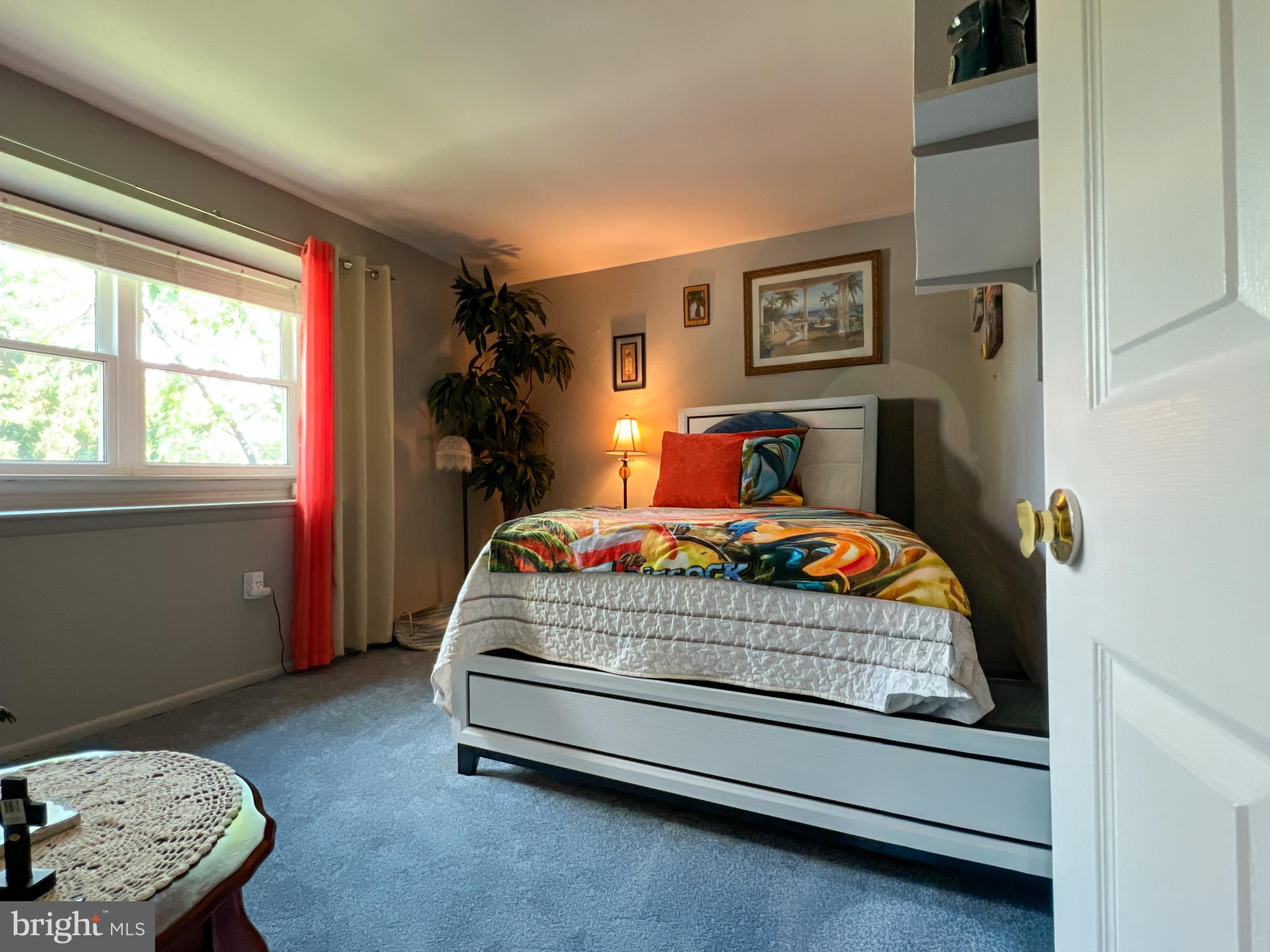 SUSSEX SQUARE CONDO - Residential