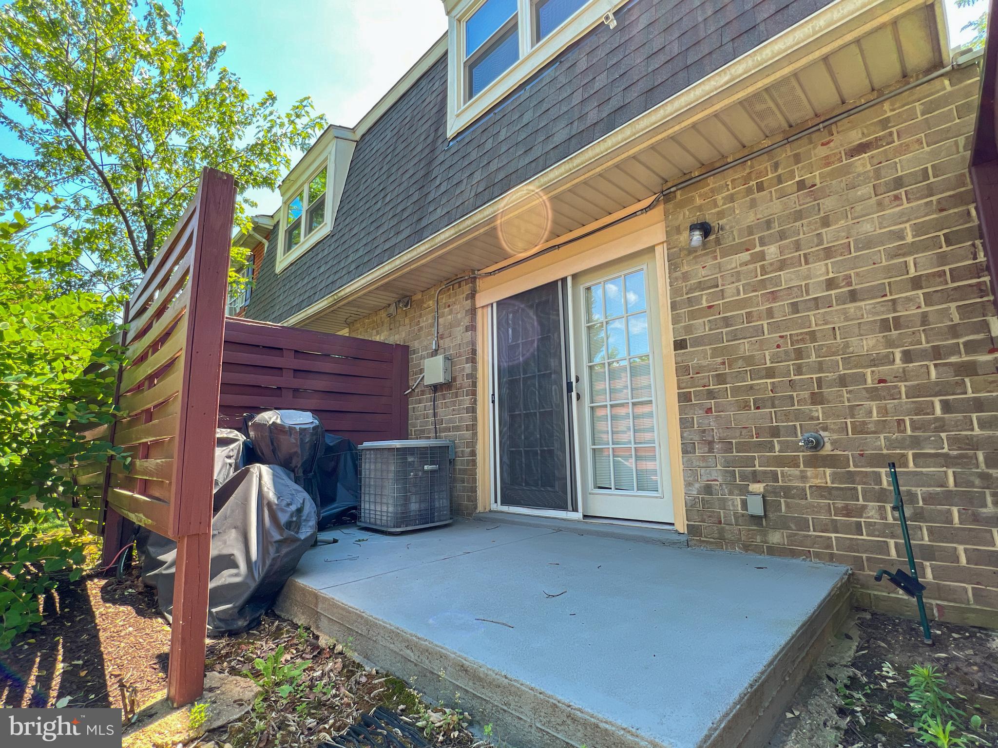 SUSSEX SQUARE CONDO - Residential