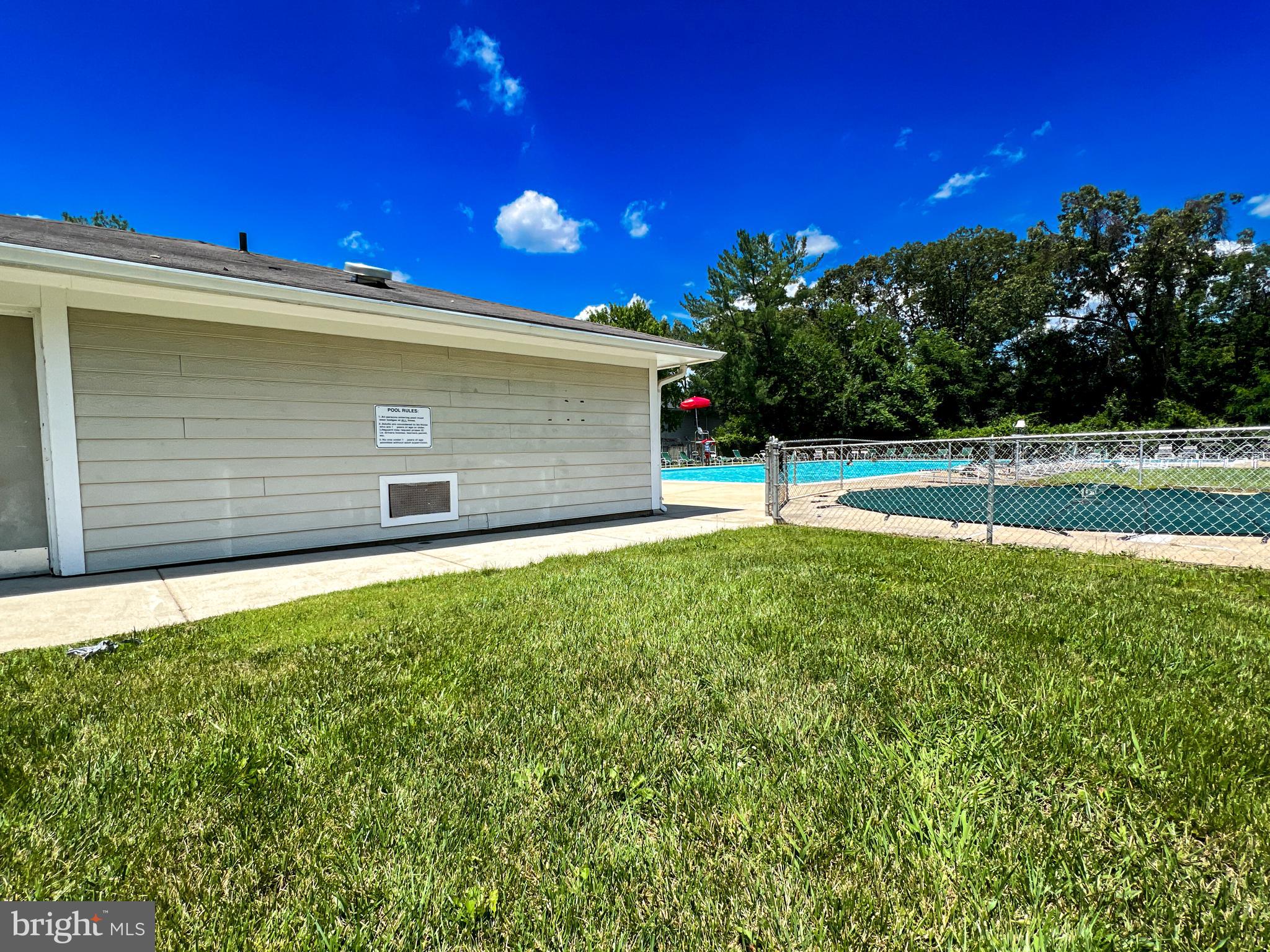 SUSSEX SQUARE CONDO - Residential
