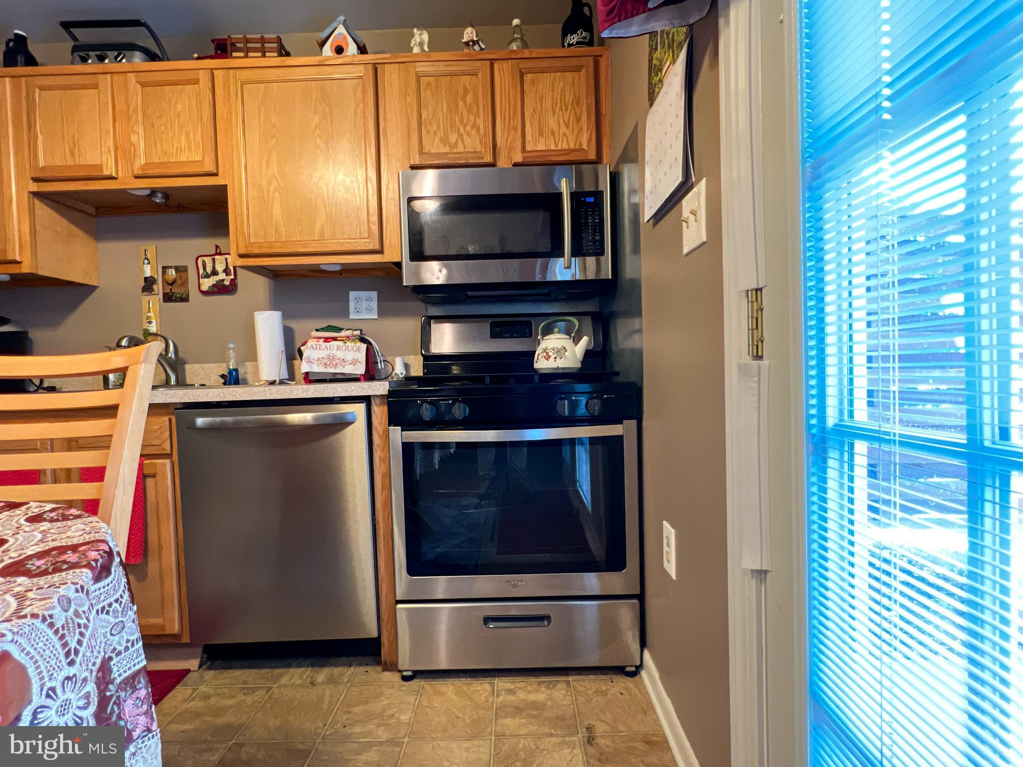 SUSSEX SQUARE CONDO - Residential