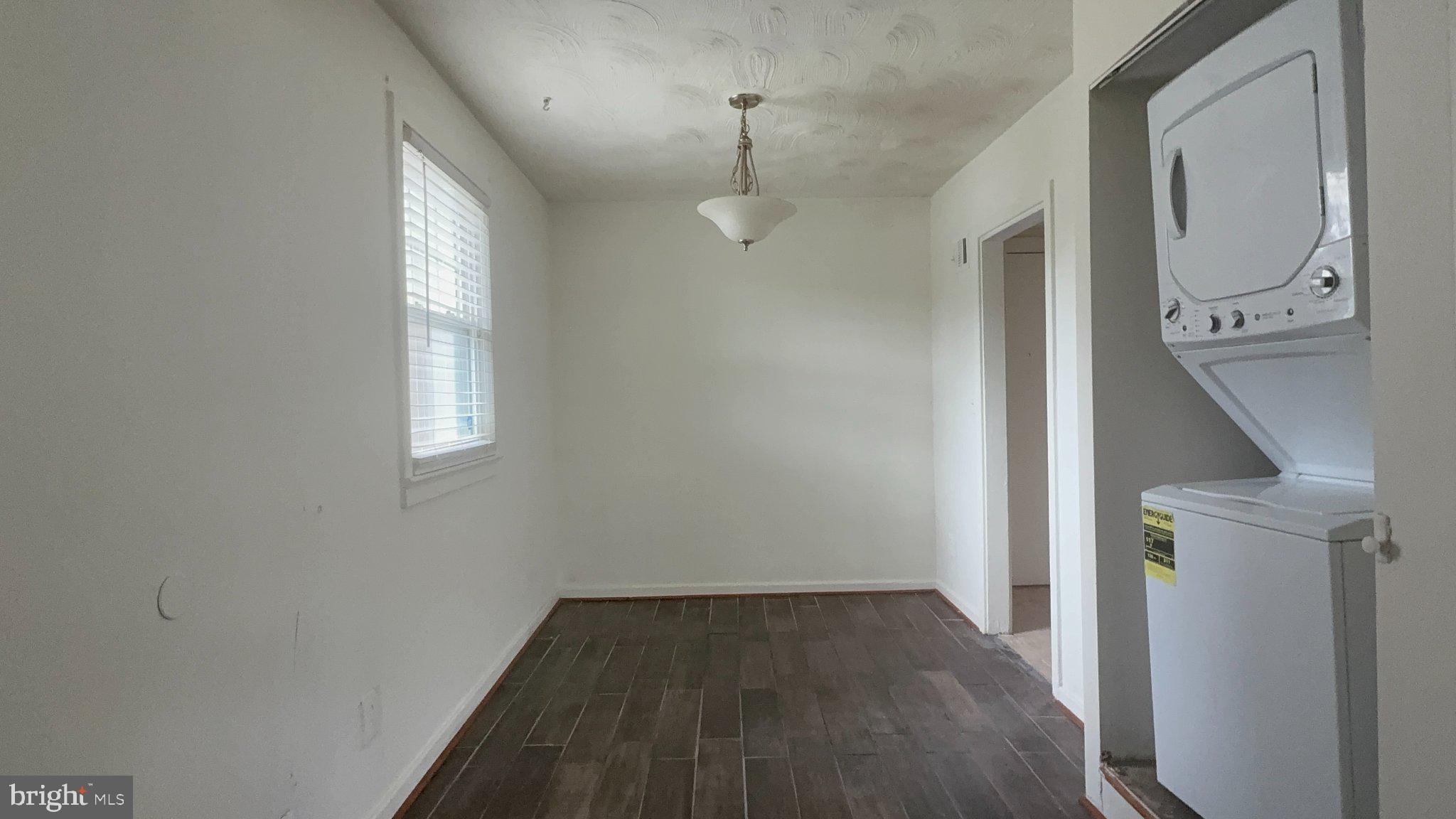 IVERSON SQUARE CONDOMINIUM - Residential