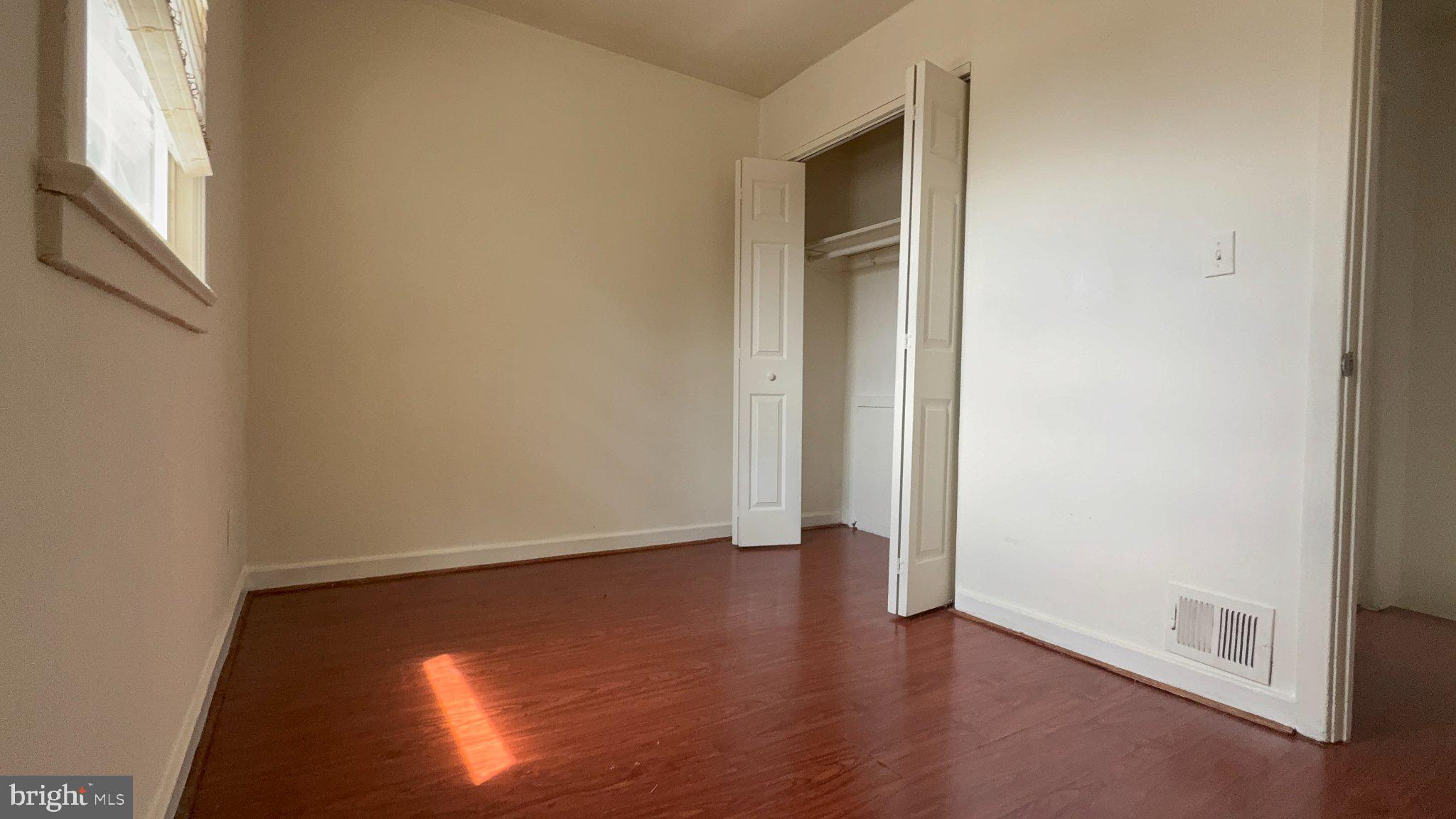 IVERSON SQUARE CONDOMINIUM - Residential