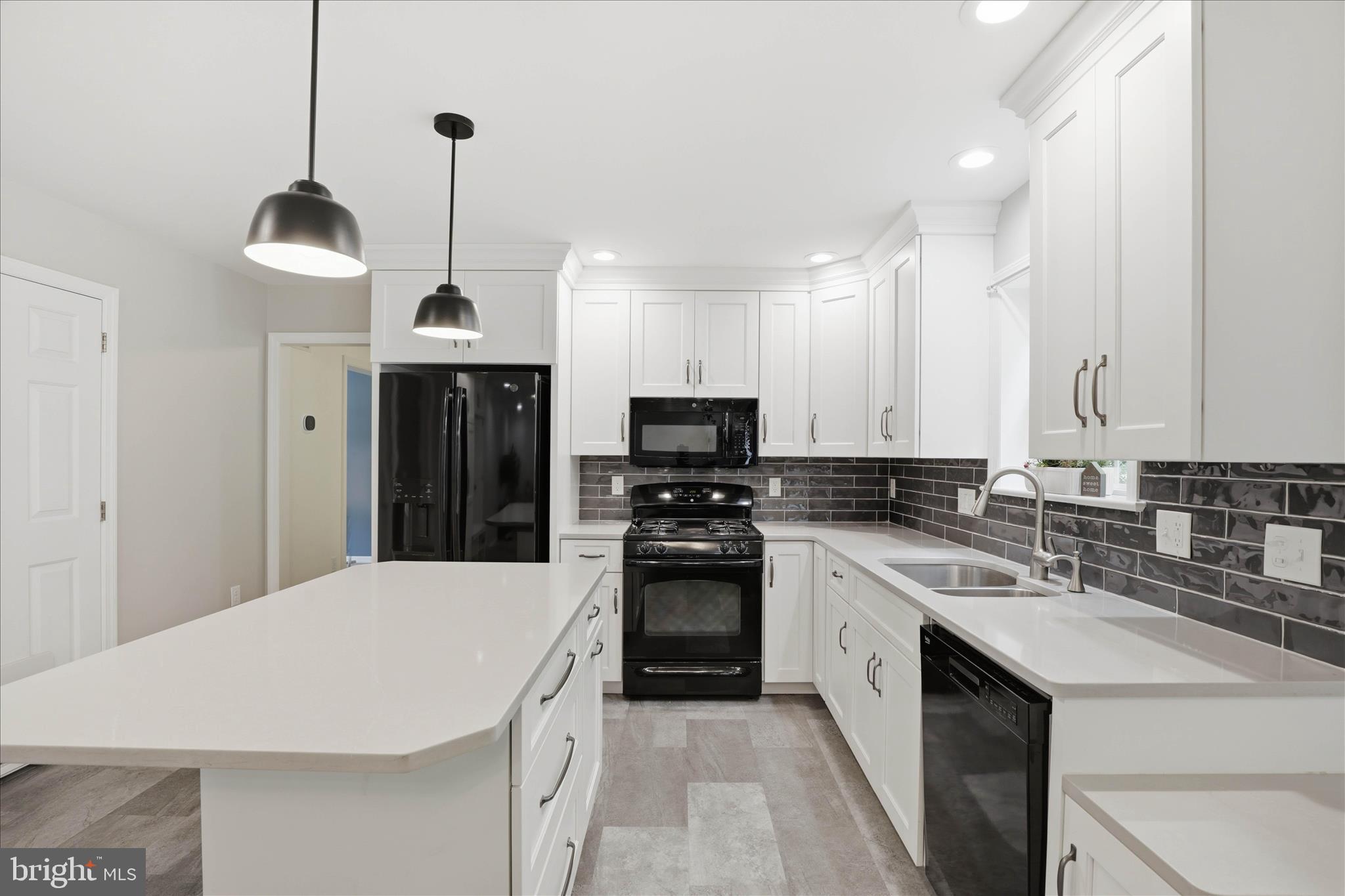 SUNSET GARDENS - Residential