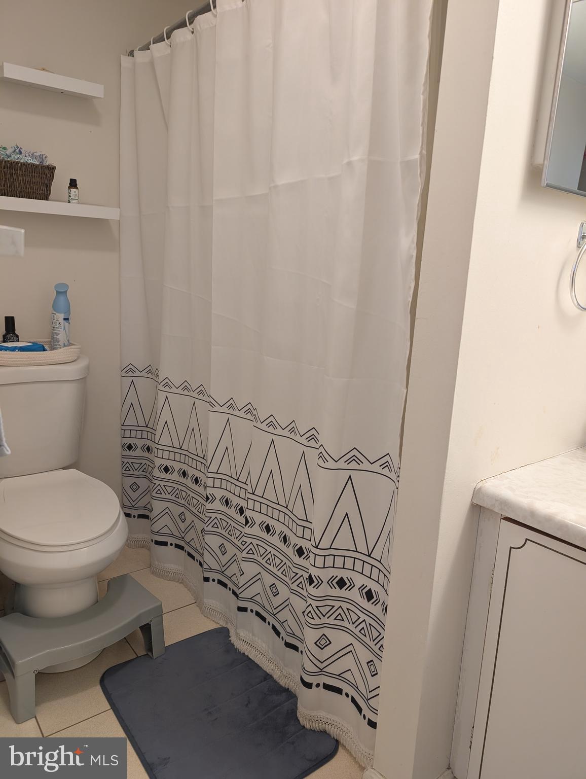 FAIRMOUNT - Residential Lease