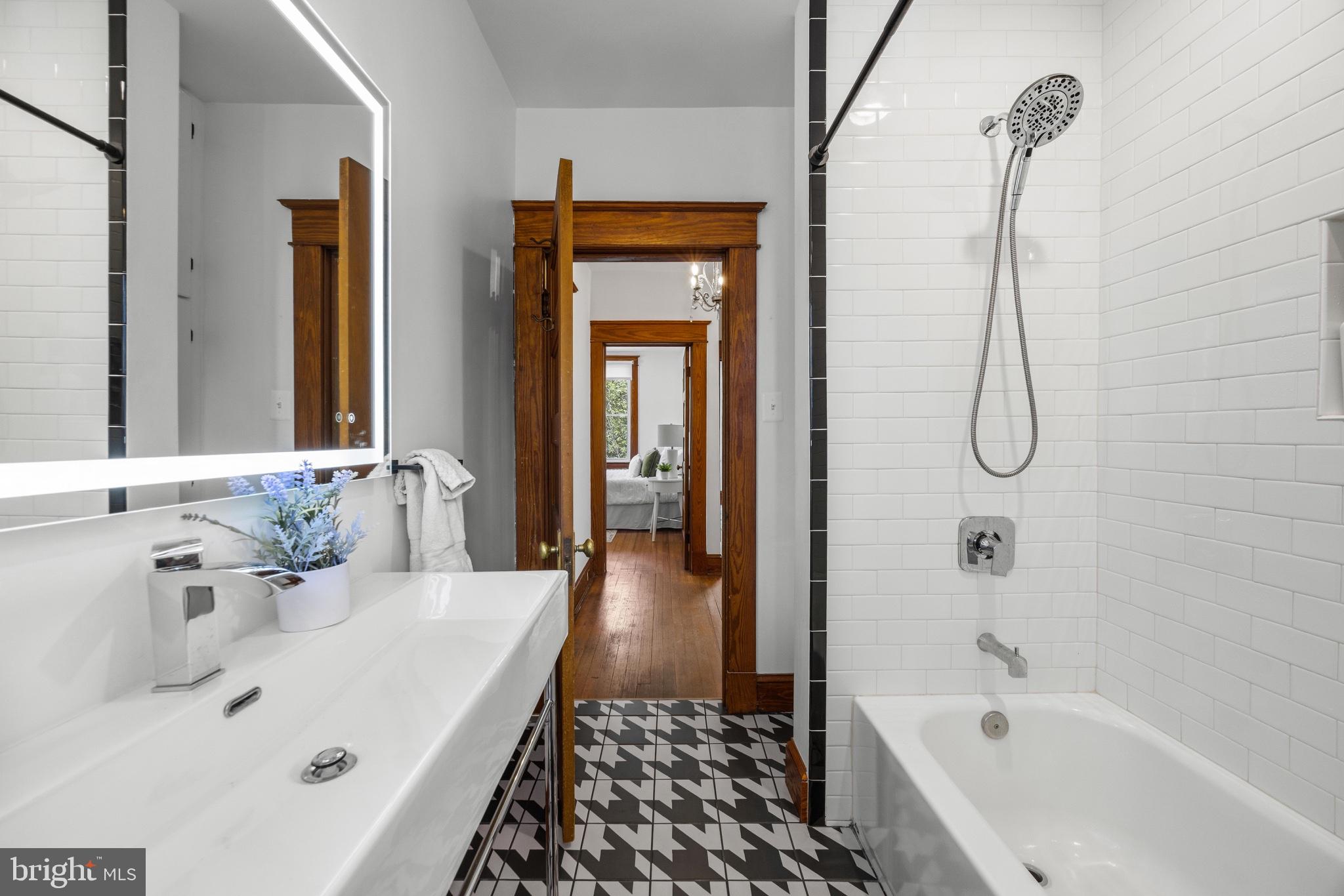 STONELEIGH - Residential