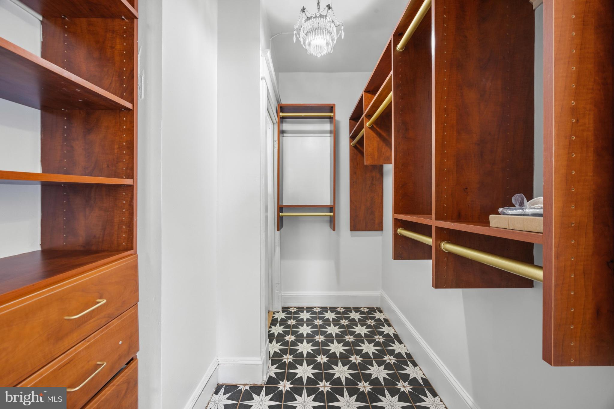 STONELEIGH - Residential