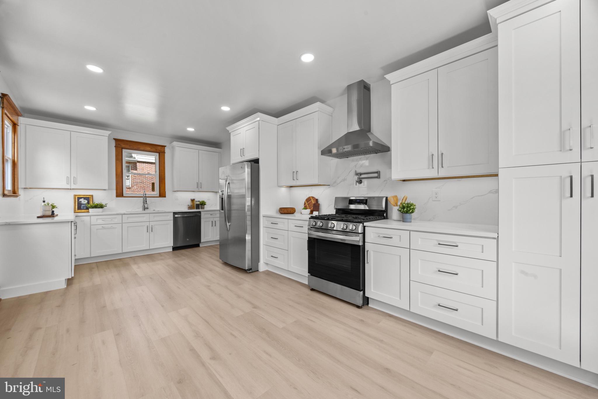 STONELEIGH - Residential