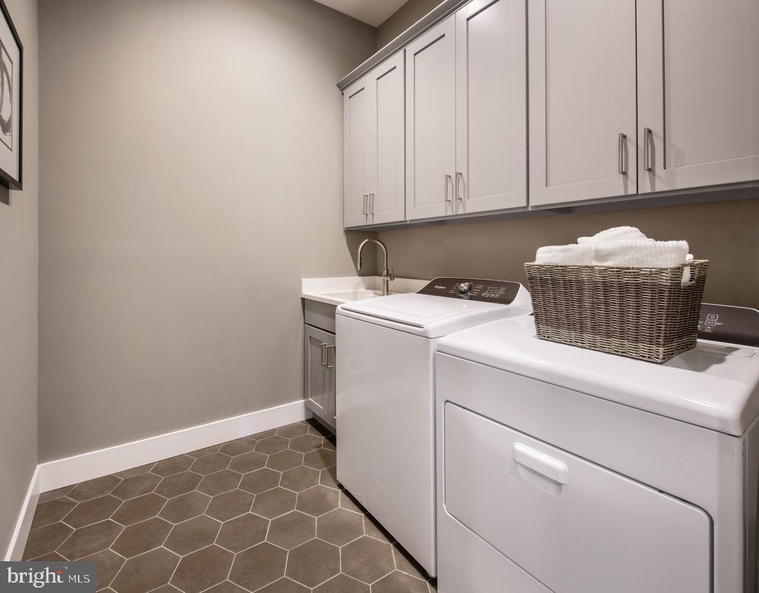 REGENCY AT WATERSIDE - Residential