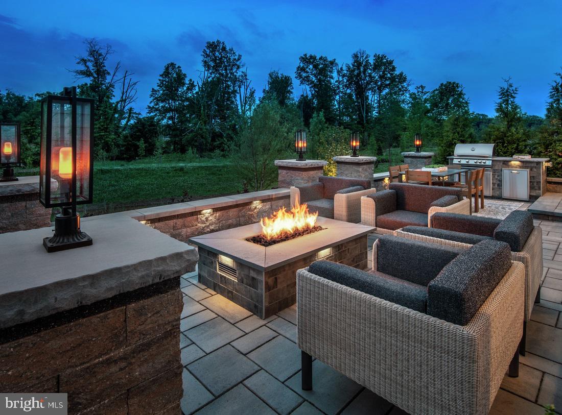 REGENCY AT WATERSIDE - Residential