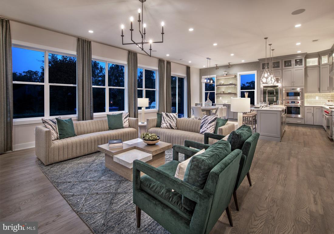 REGENCY AT WATERSIDE - Residential