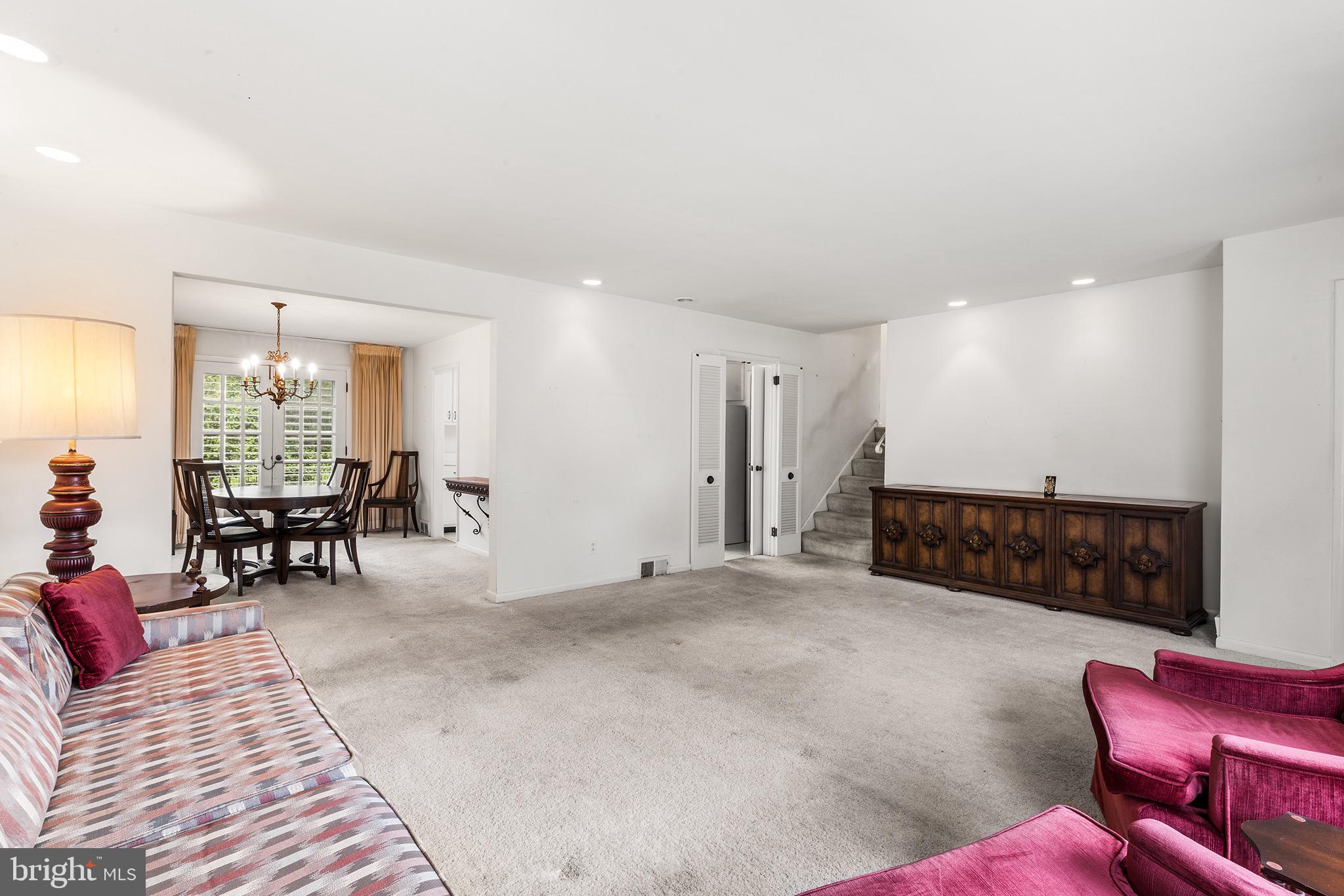 ROSE TREE WOODS - Residential