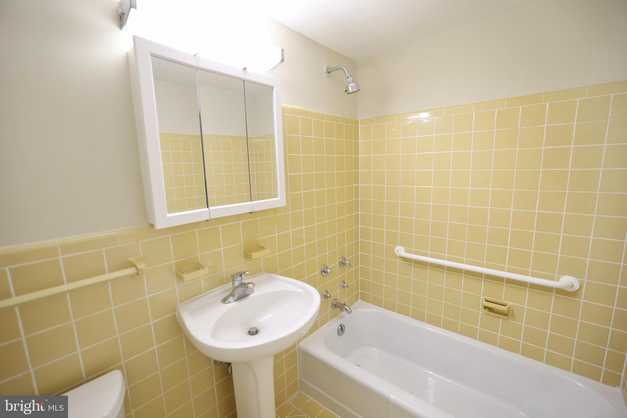 ELKINS PARK HOUSE - Residential
