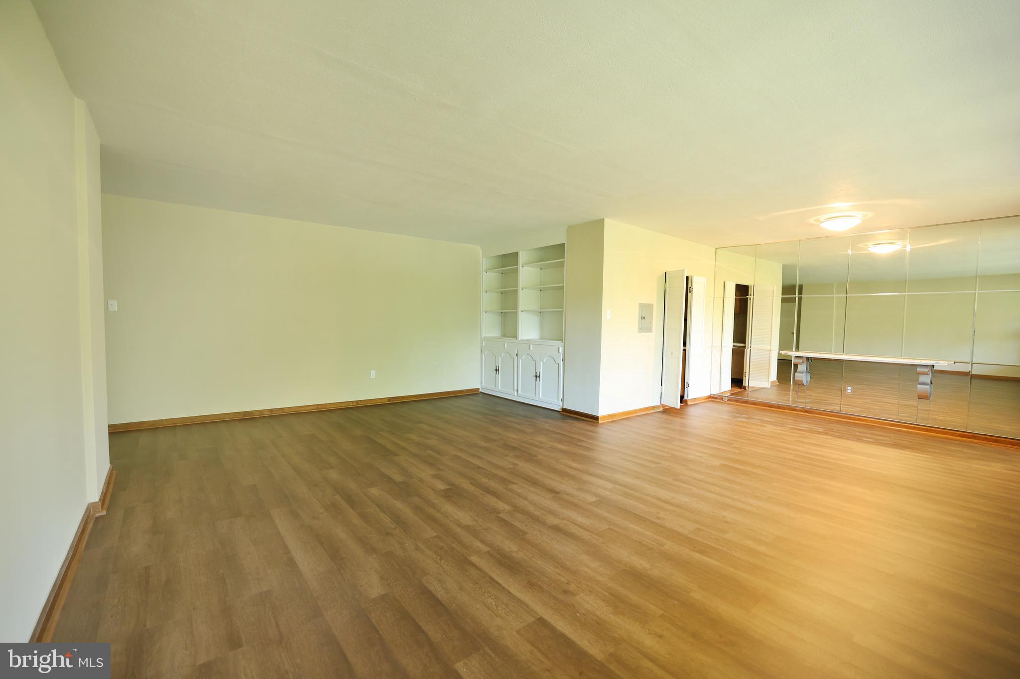 ELKINS PARK HOUSE - Residential