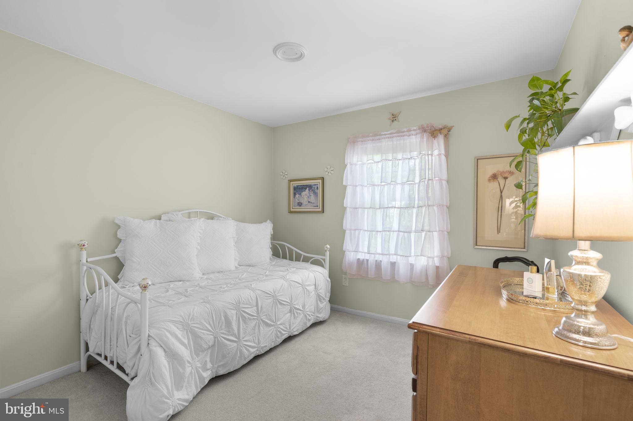 BROOKVILLE KNOLLS - Residential