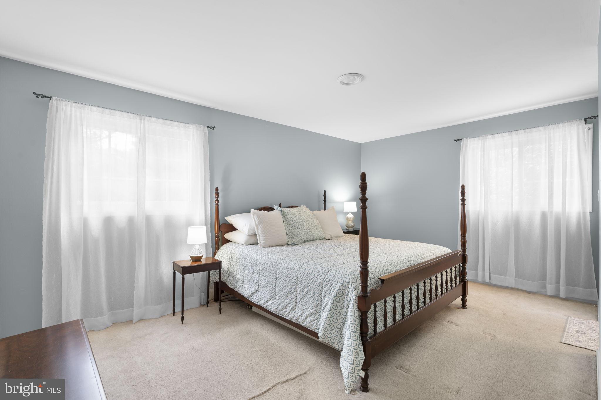 BROOKVILLE KNOLLS - Residential
