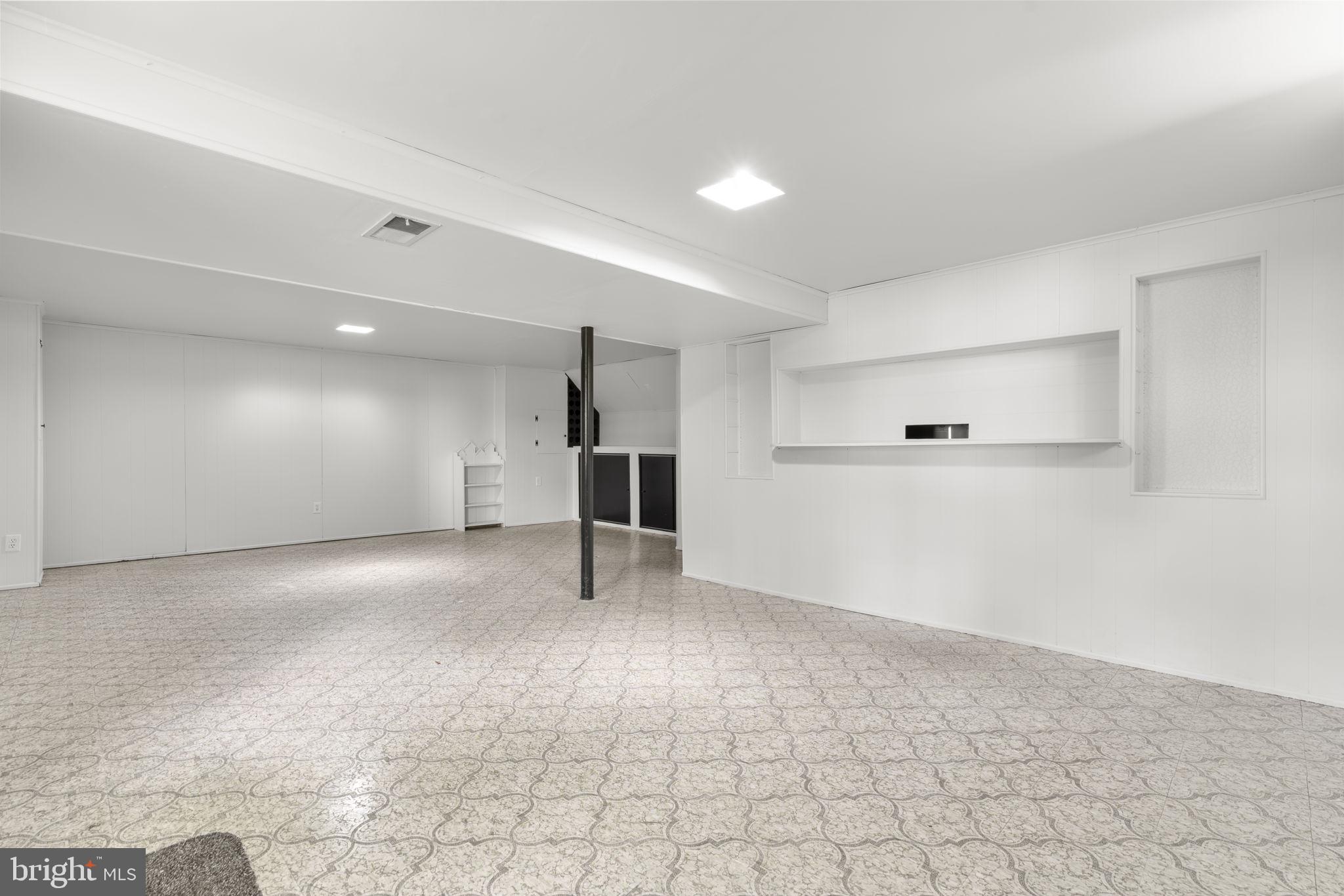 BROOKVILLE KNOLLS - Residential